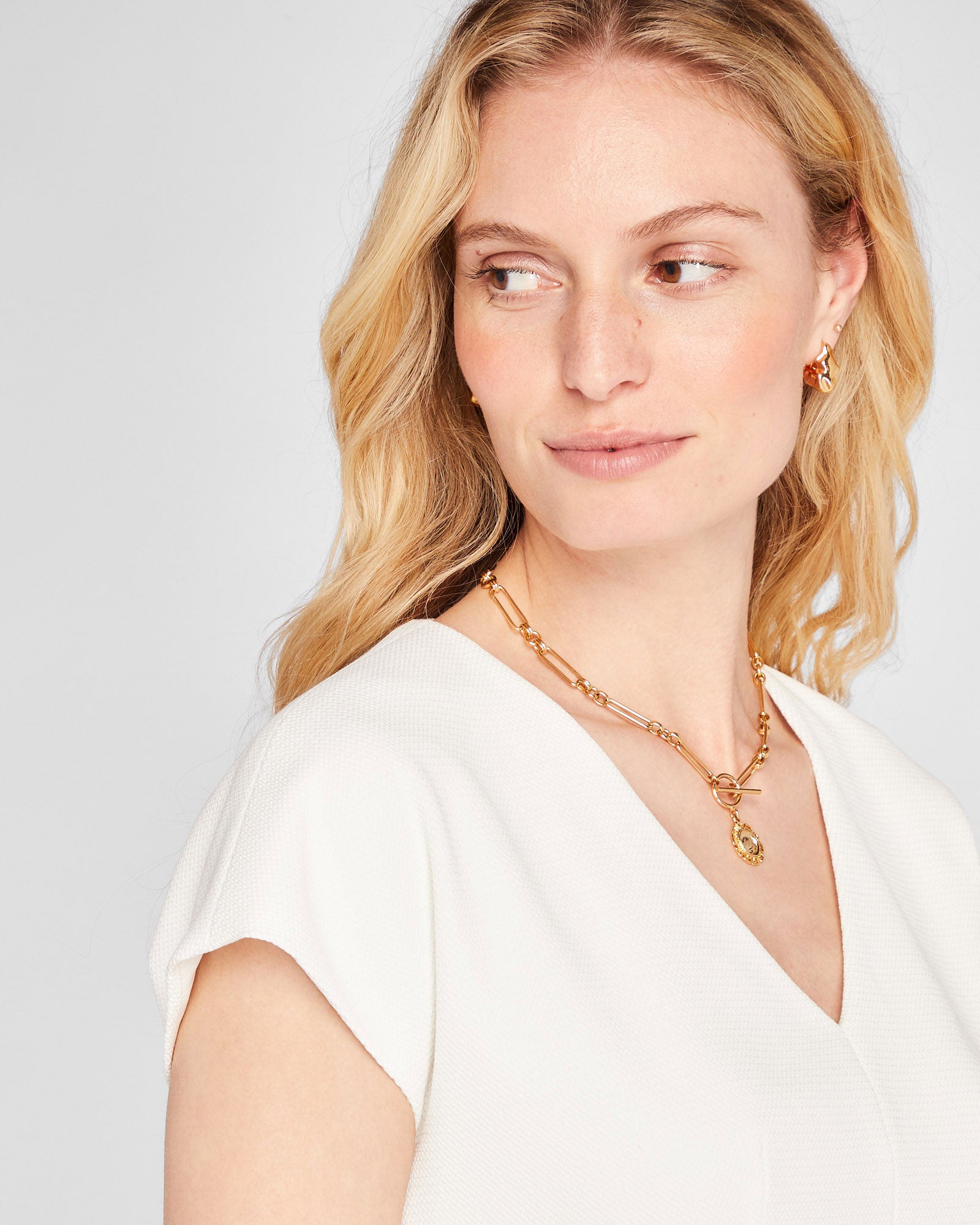 CLUB MONACO - Textured V-Neck Top - White