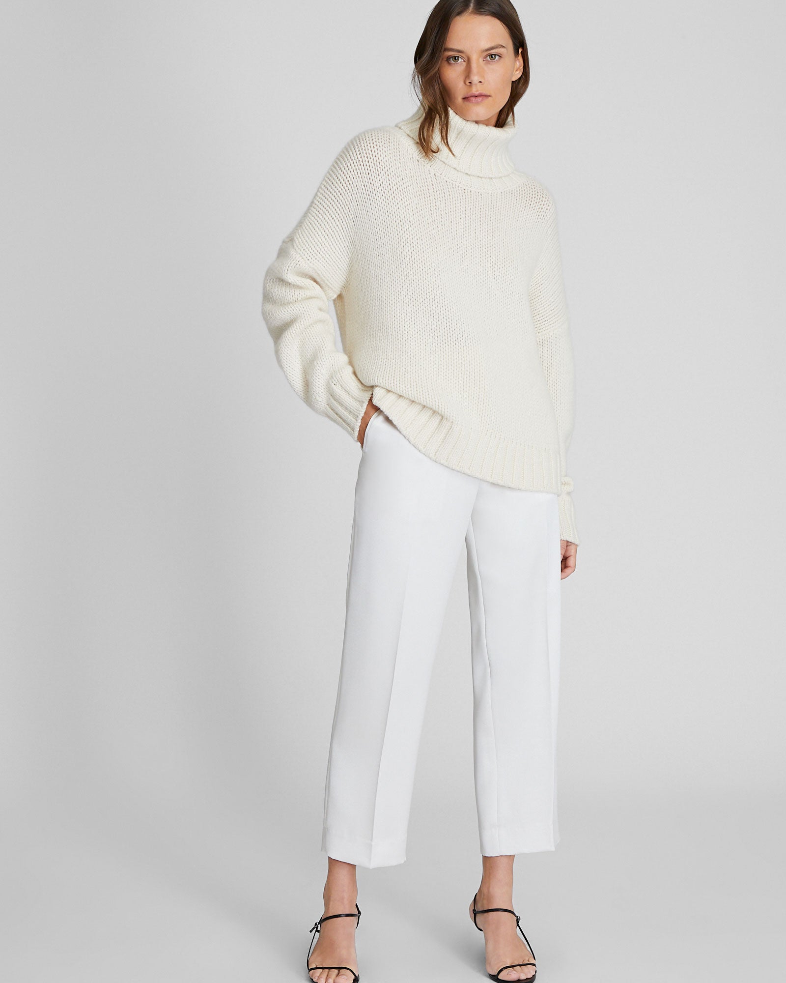 CLUB MONACO - Cashmere Chainette Turtleneck - Ivory