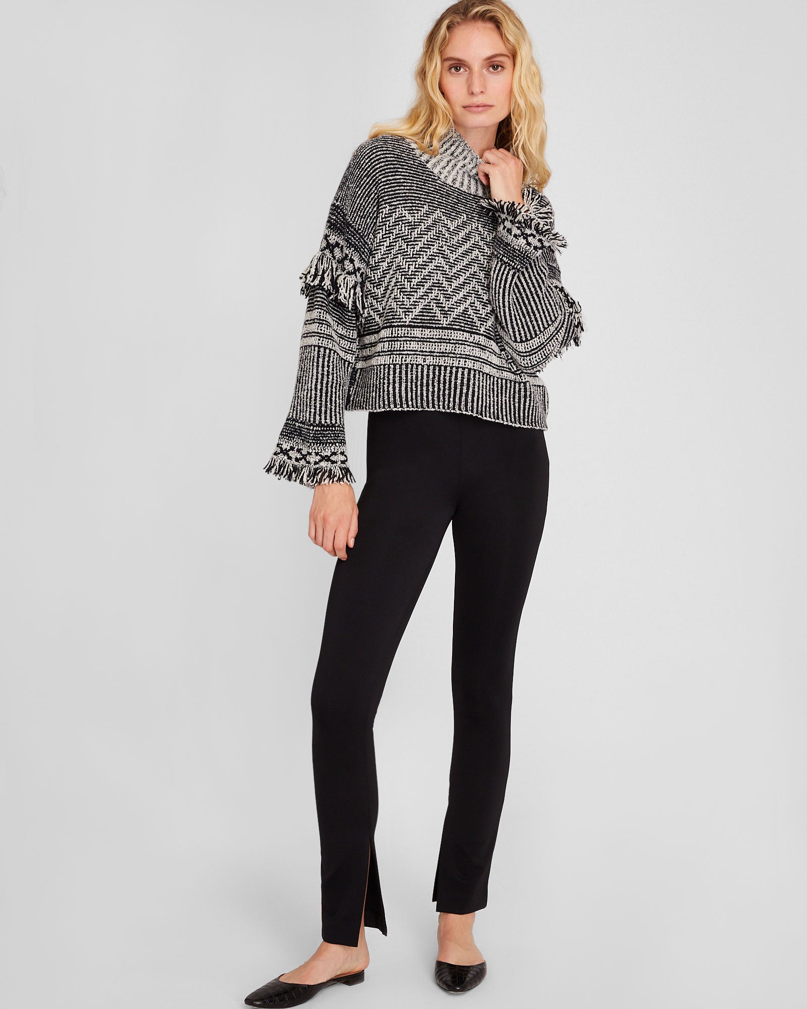 CLUB MONACO - Bouclé Fringe Turtleneck - Navy Mix