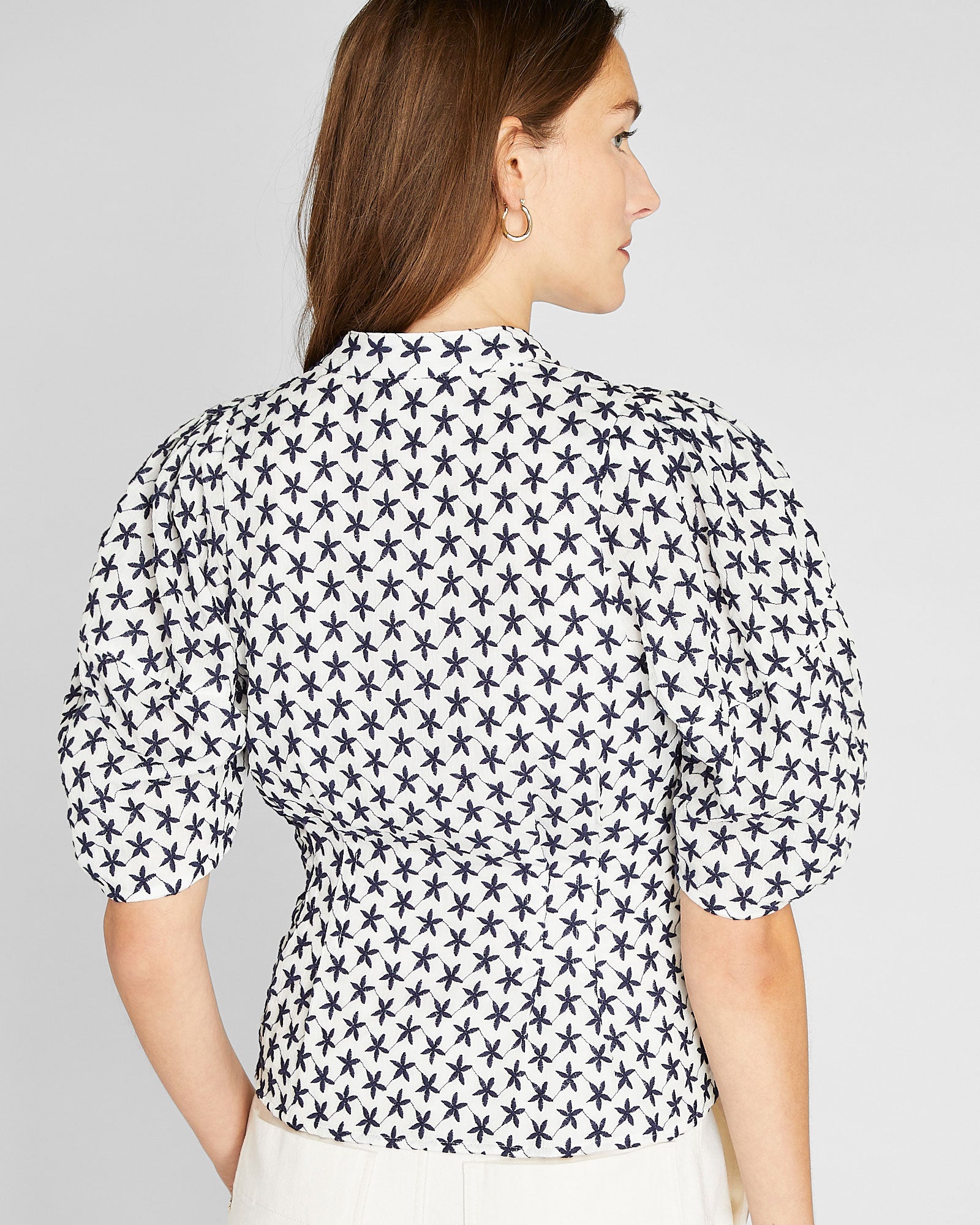 CLUB MONACO - Embroidered Balloon Sleeve Top - White Base