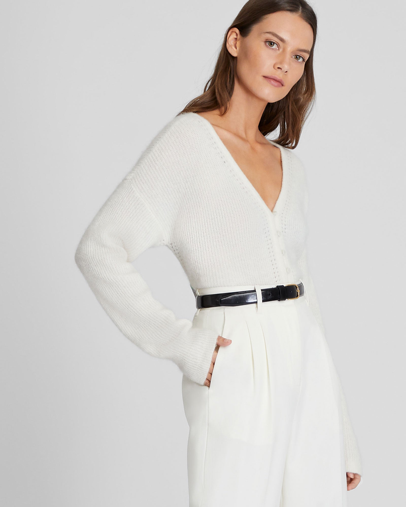 CLUB MONACO - Reversible V-Neck Cardigan - Ivory