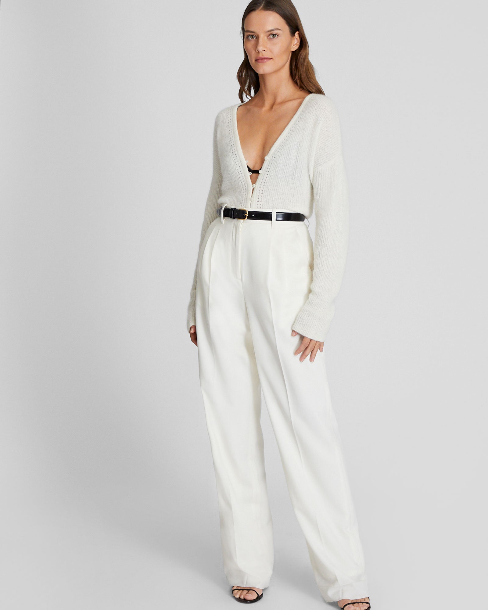 CLUB MONACO - Reversible V-Neck Cardigan - Ivory