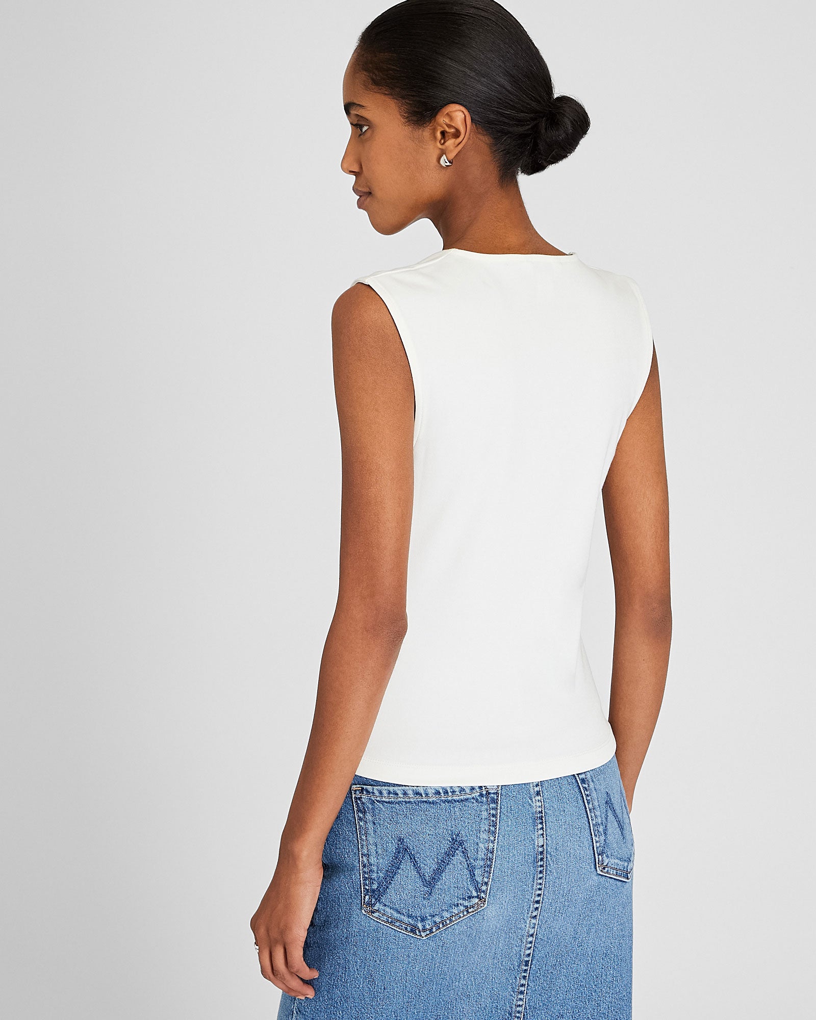 CLUB MONACO - Haut sculpté en tricot - Blanc