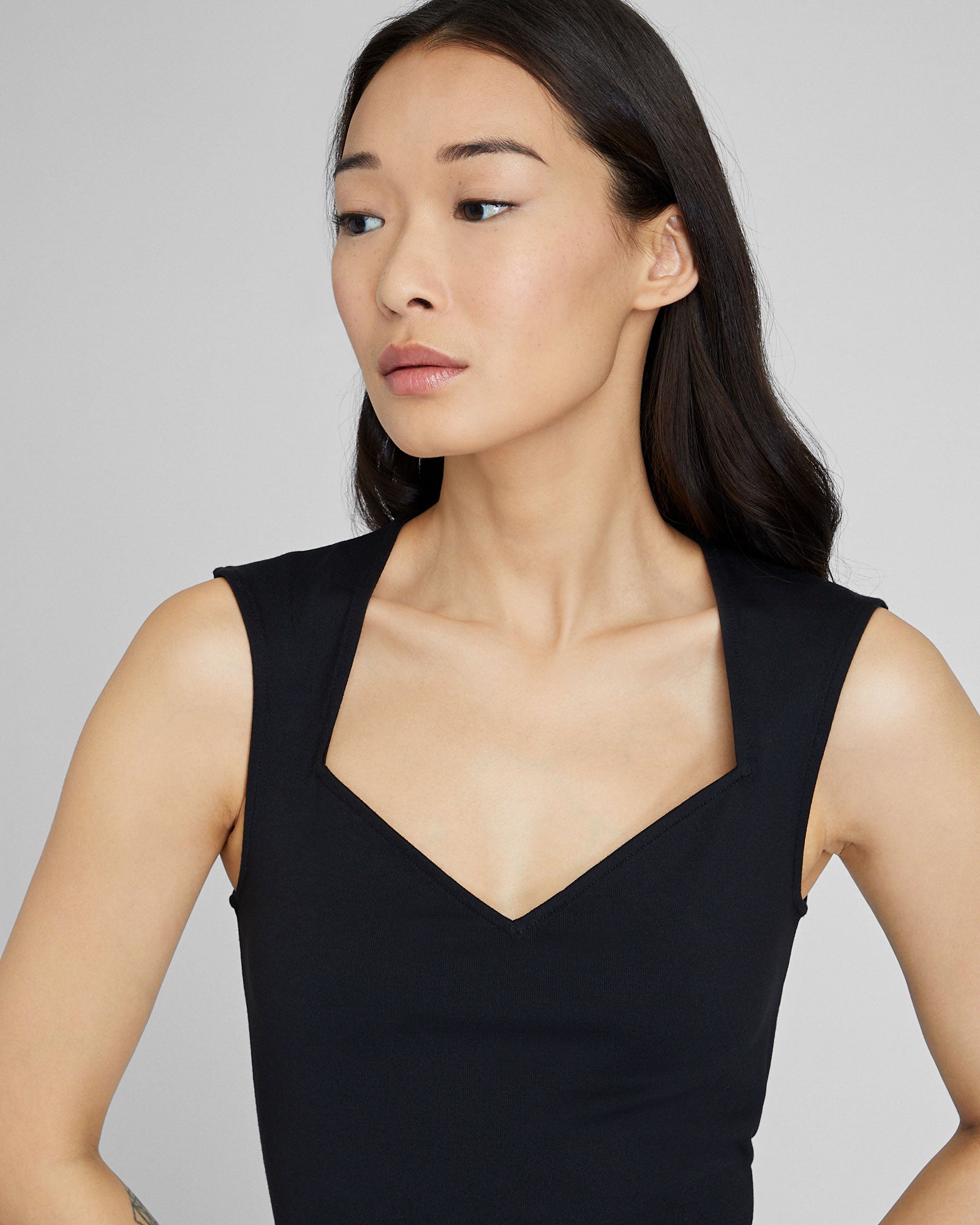 CLUB MONACO - Haut sculpté en tricot - Noir