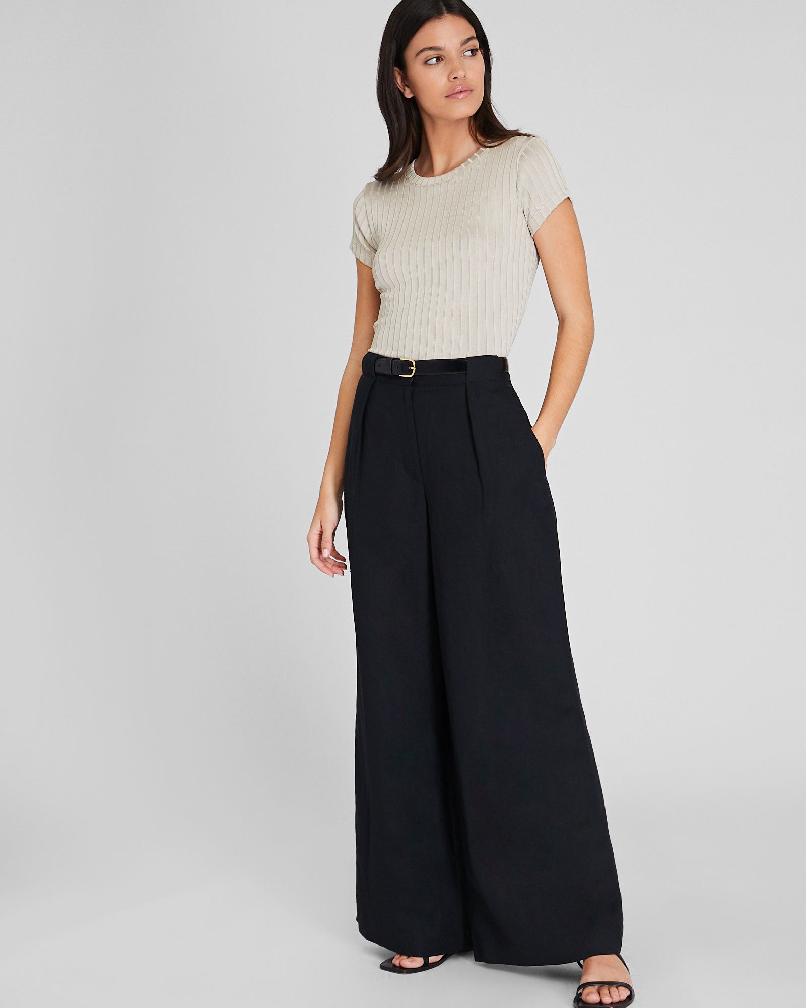 CLUB MONACO - Le t-shirt Bowee brillant - Beige clair