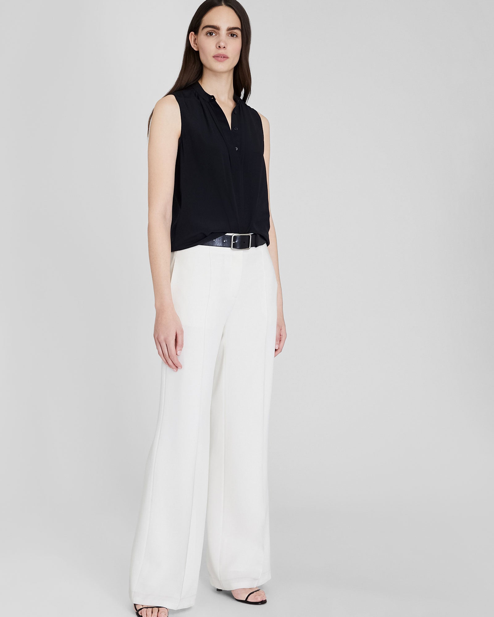 CLUB MONACO - Chemisier en soie sans manches - Noir