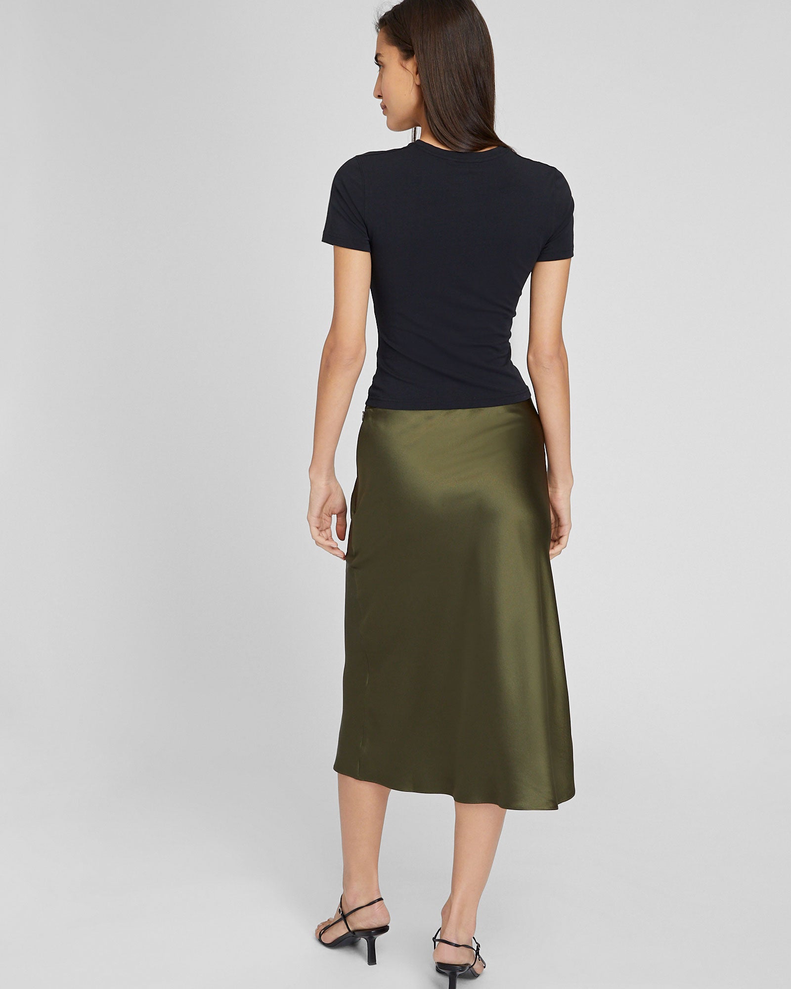 CLUB MONACO - Jupe mi-longue en soie charmeuse - Olive