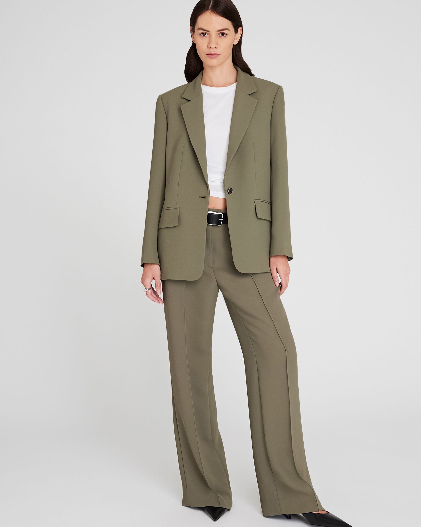 CLUB MONACO - Blazer décontracté en crêpe à boutonnage simple - Noyau d'Olive