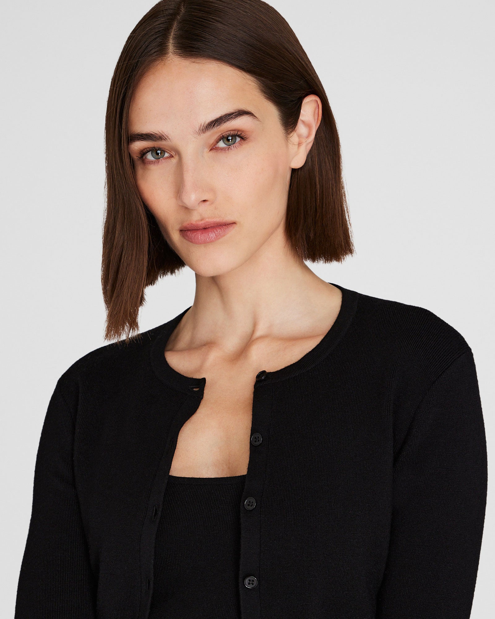 CLUB MONACO - Cardigan court en côtes mérinos - Noir