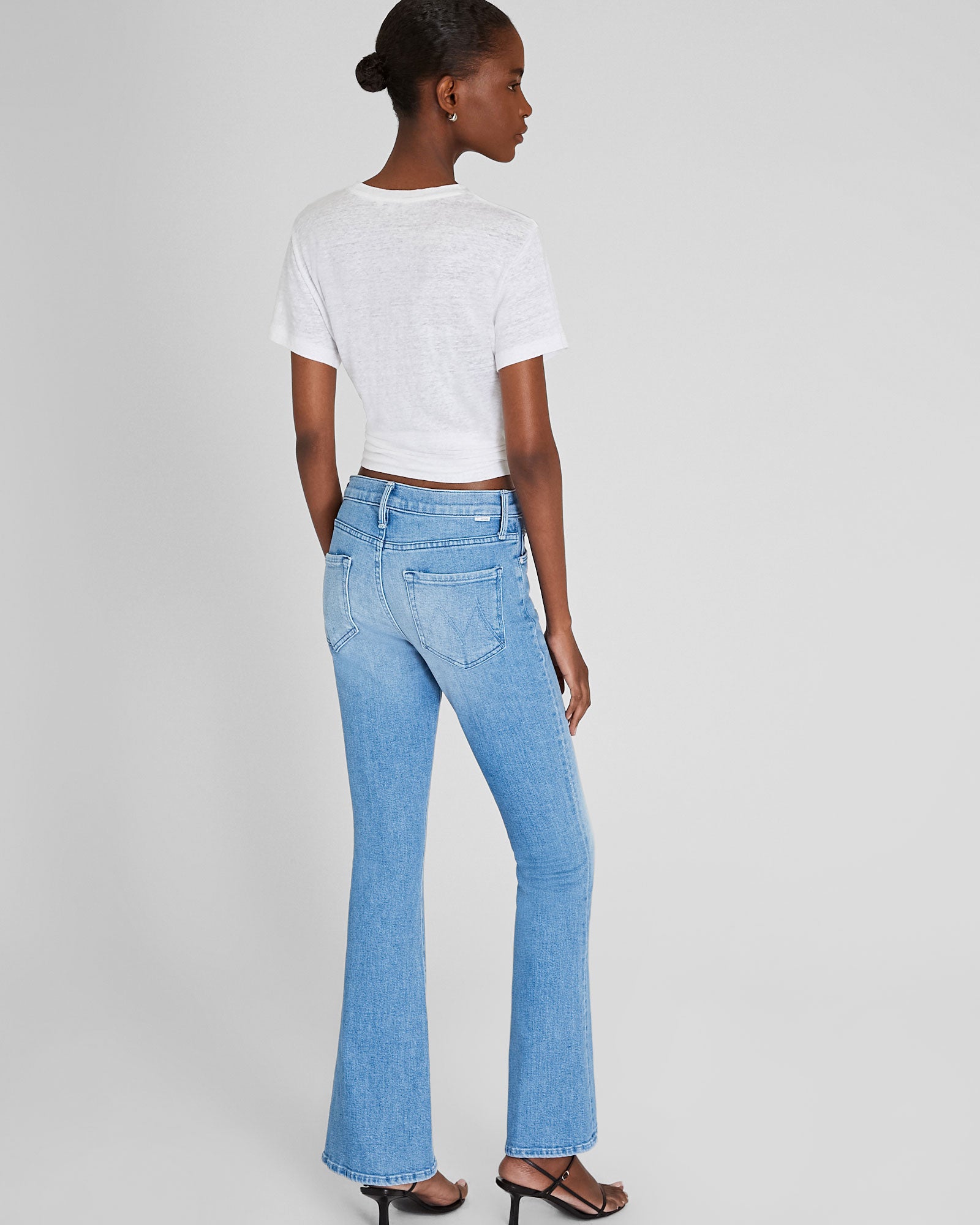 CLUB MONACO - MOTHER The Weekender Jeans - Medium Denim