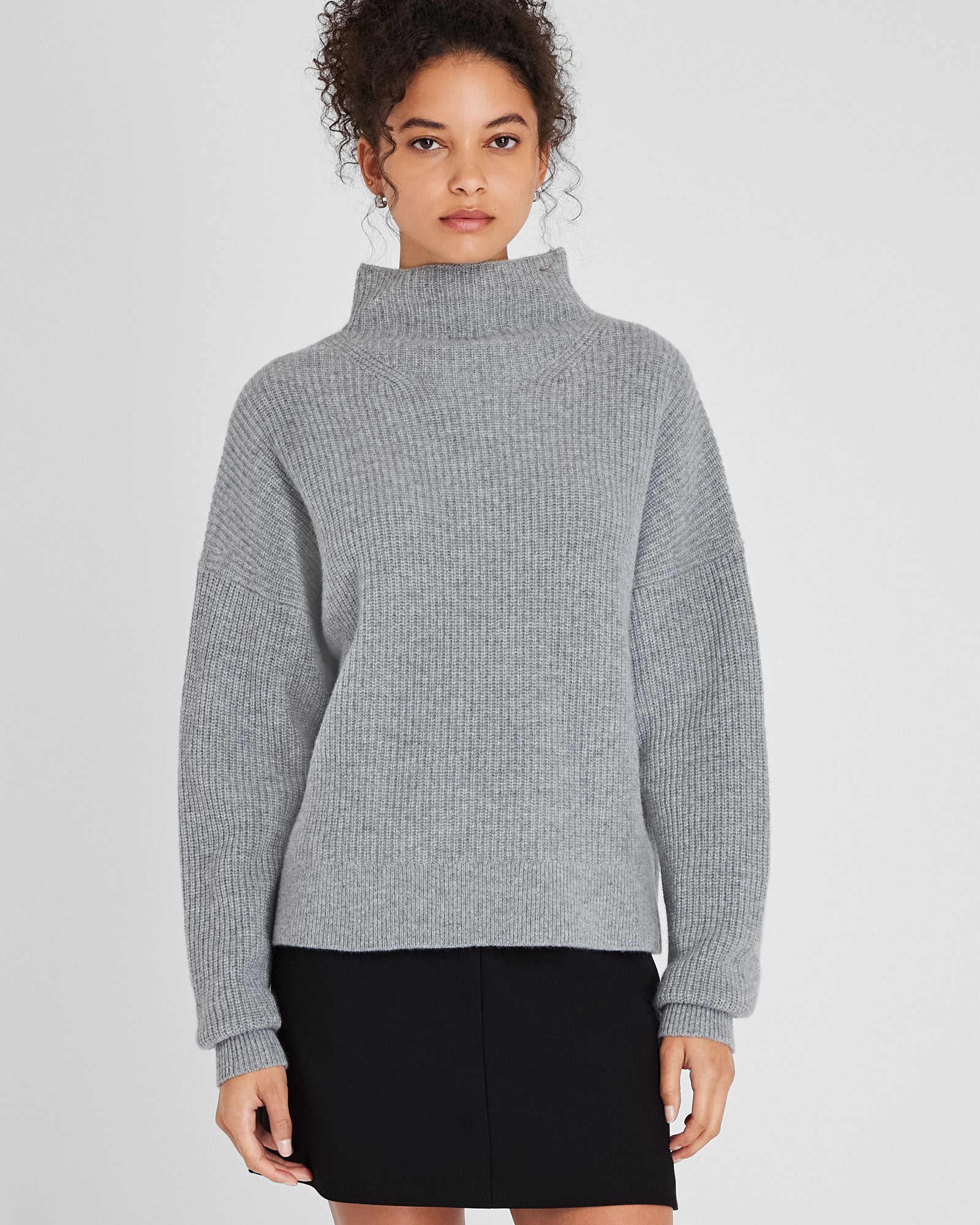CLUB MONACO - Cashmere Mockneck Sweater - Medium Heather Grey