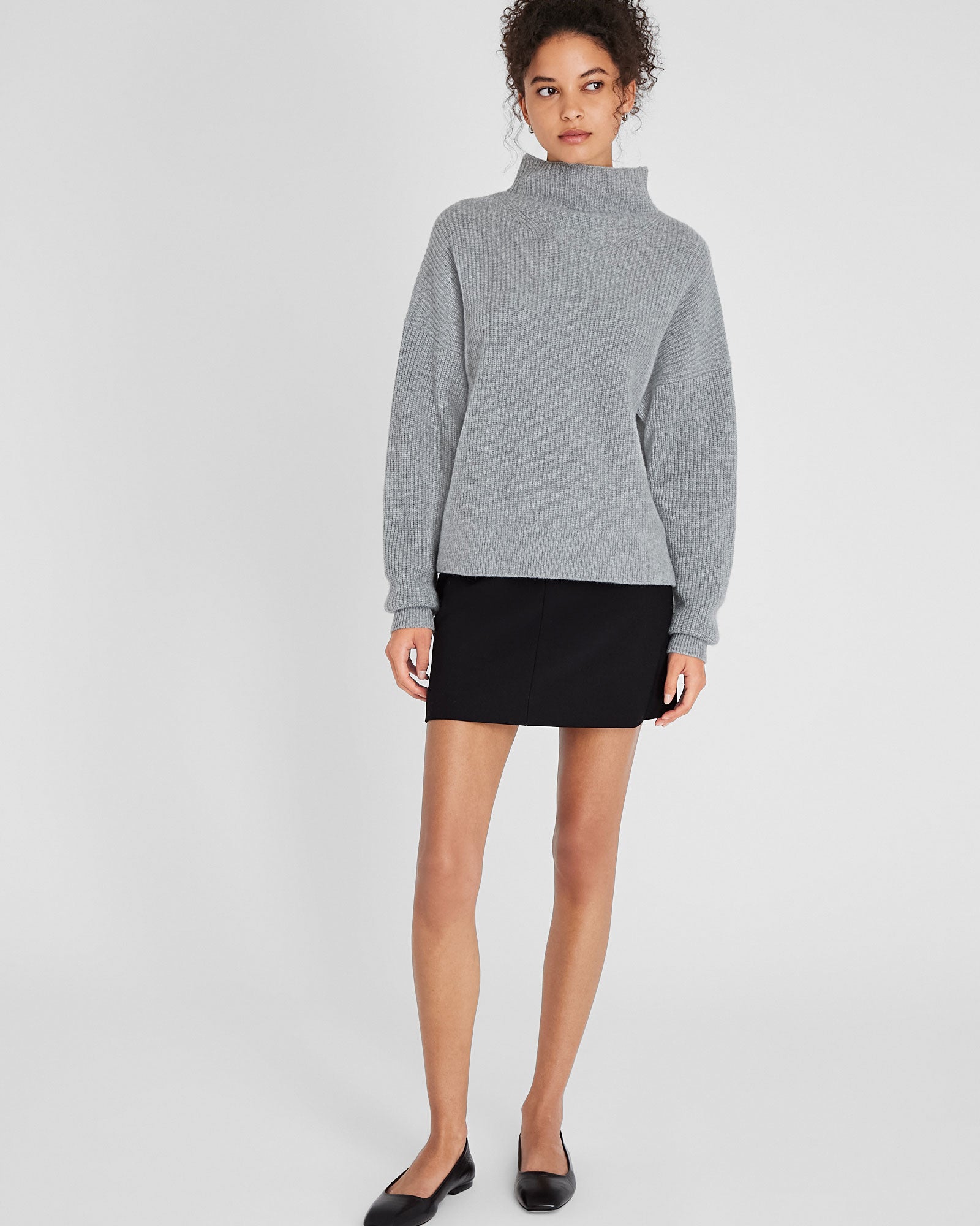 CLUB MONACO - Cashmere Mockneck Sweater - Medium Heather Grey