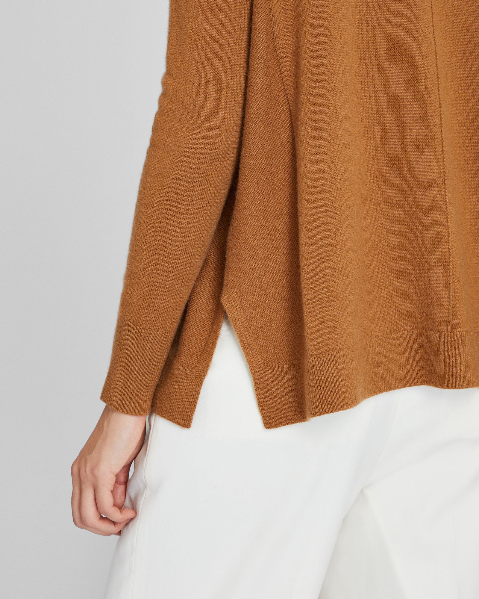 CLUB MONACO - Safiya Cashmere Sweater - Camel