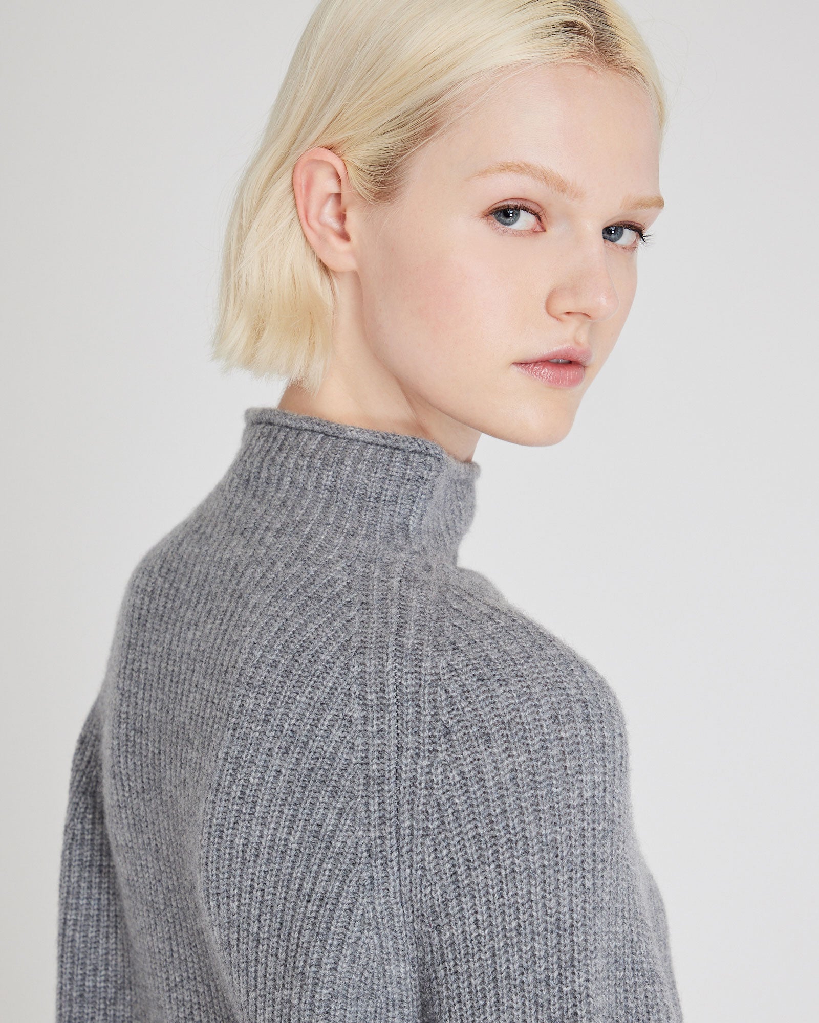 CLUB MONACO - Emma Cashmere Sweater - Medium Heather Grey