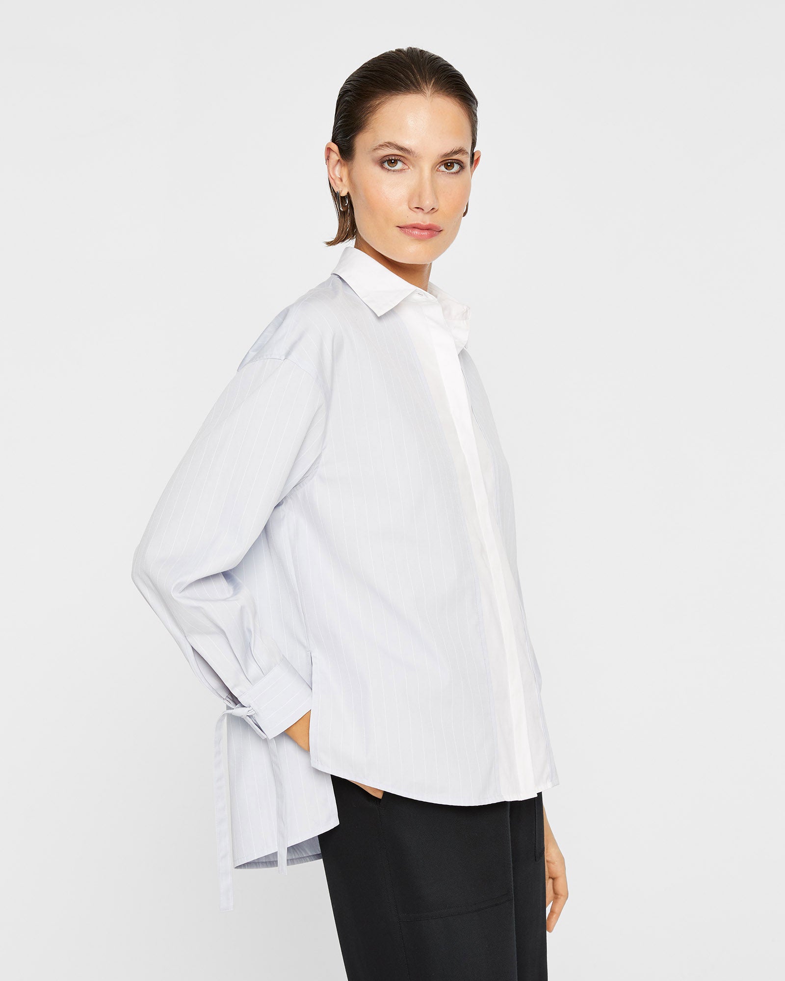 CLUB MONACO - Blouse à attaches de fin de semaine - Rayure Bleue