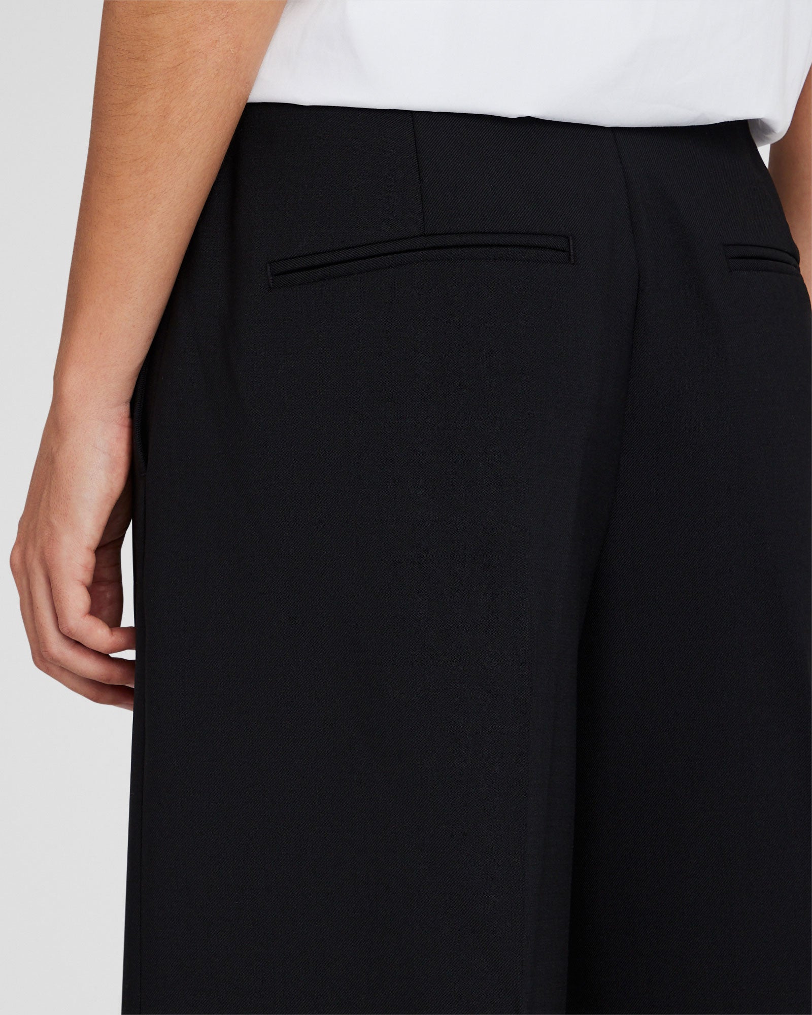 CLUB MONACO - Pantalon Borrem à jambes larges - Noir