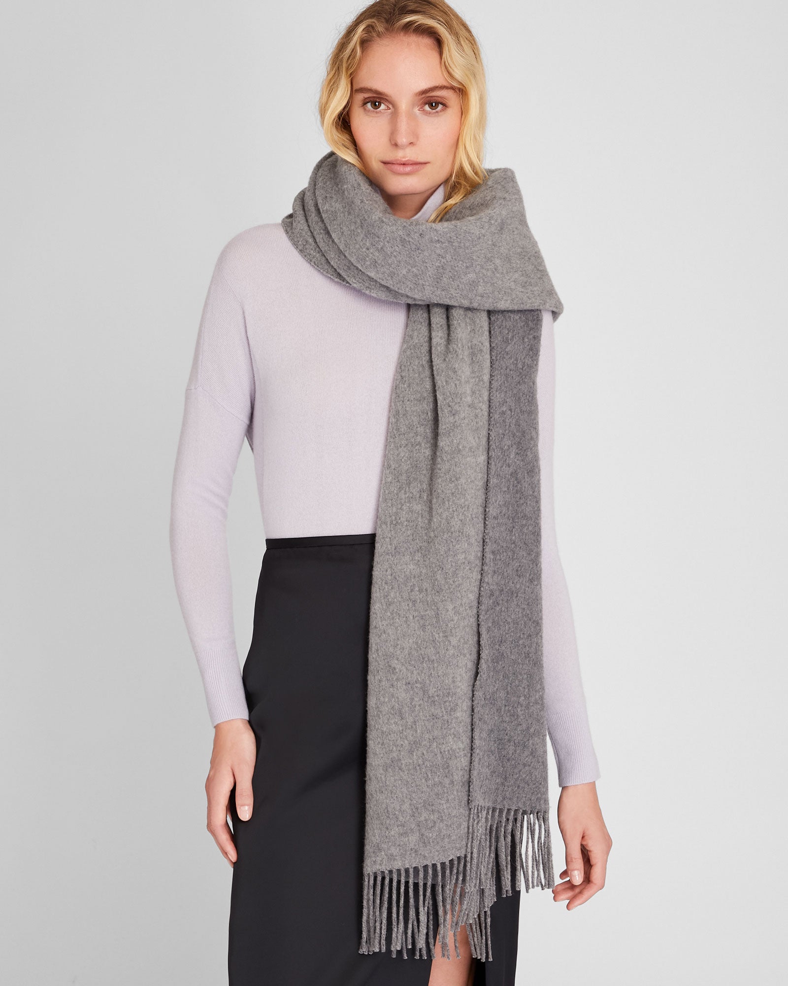 CLUB MONACO - Écharpe double-face - Gris