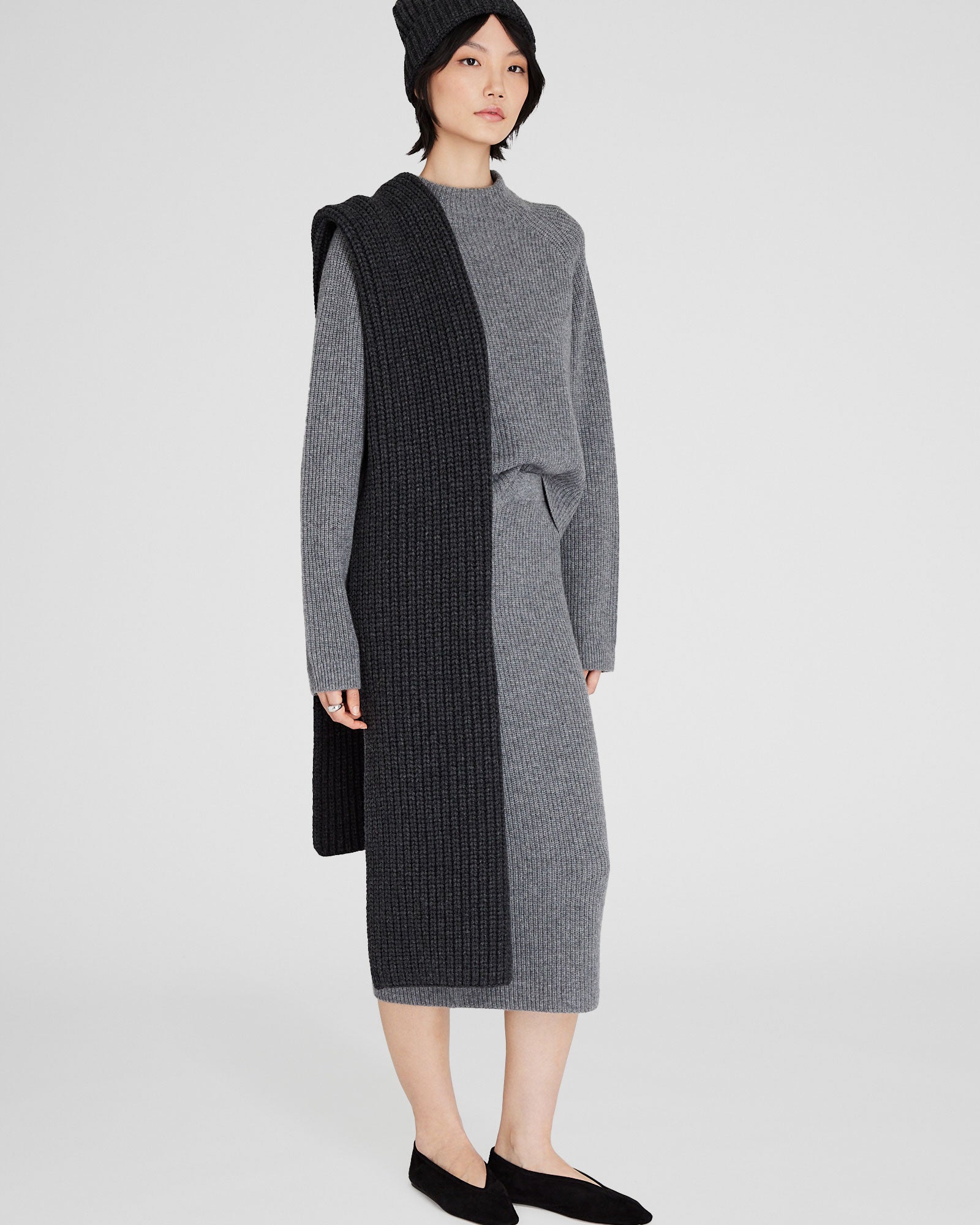 CLUB MONACO - Wool Blend Ribbed-Knit Scarf - Dark Heather