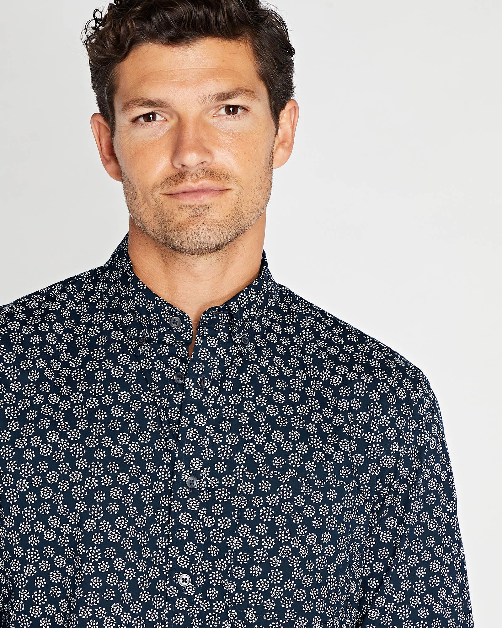 CLUB MONACO - Chemise en lin motif à pois - Multi