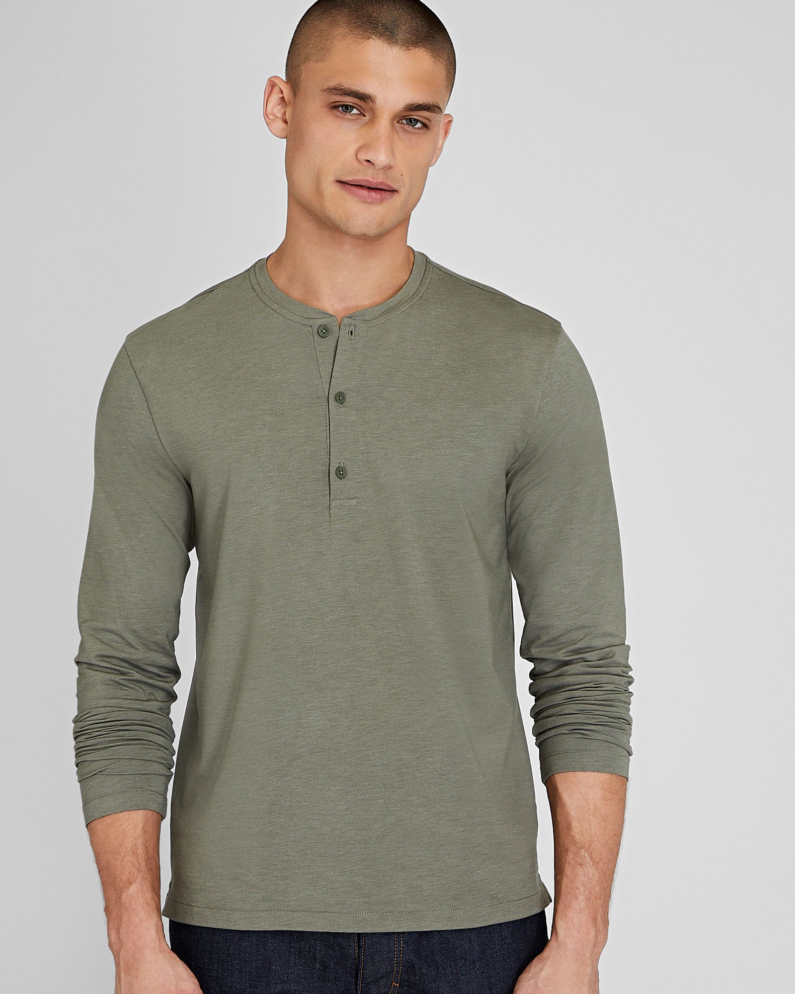 CLUB MONACO - Henley technique à manche longue - Olive poussiéreuse