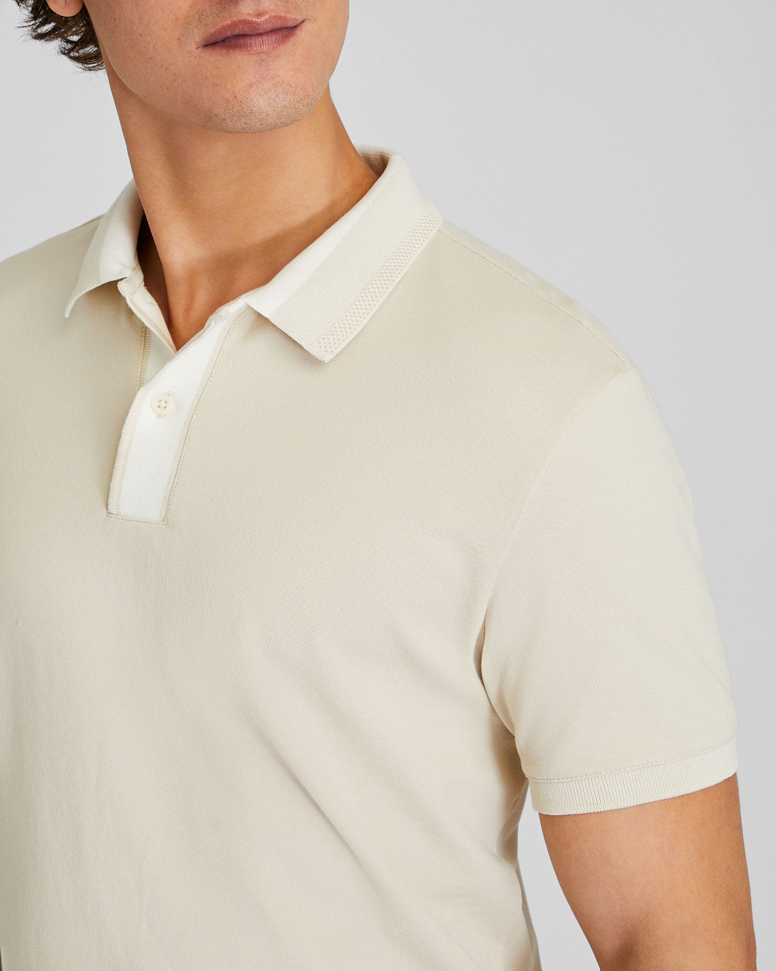 CLUB MONACO - Blocked Collar Polo - Almond