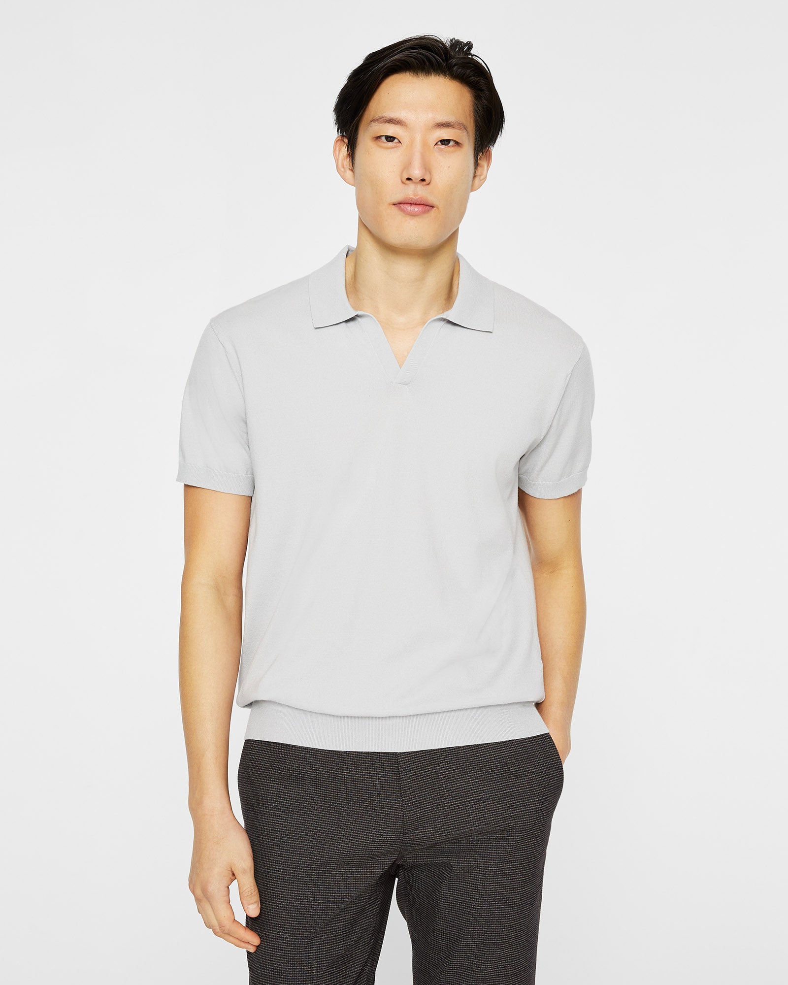 Men's Grey Short Sleeve Tech Johnny Collar Polo | Club Monaco US Men's Grey Short Sleeve Tech Johnny Collar Polo | Club Monaco US