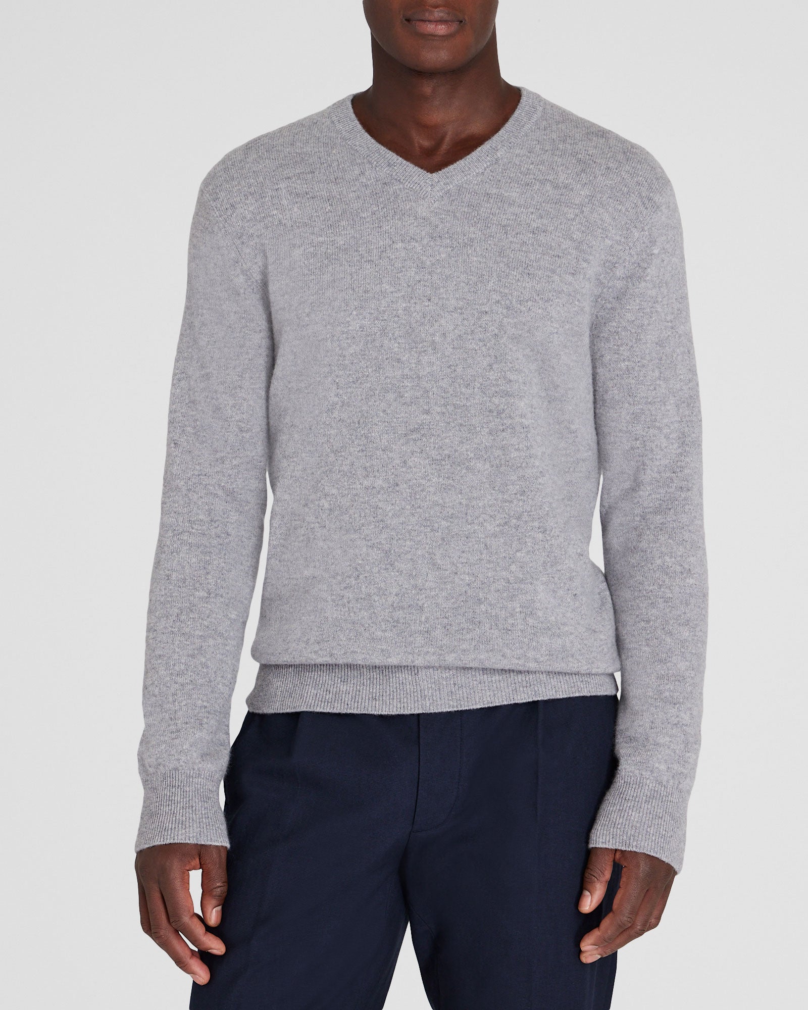 Men's Tribeca V-Neck Cashmere Sweater in Charcoal Heather