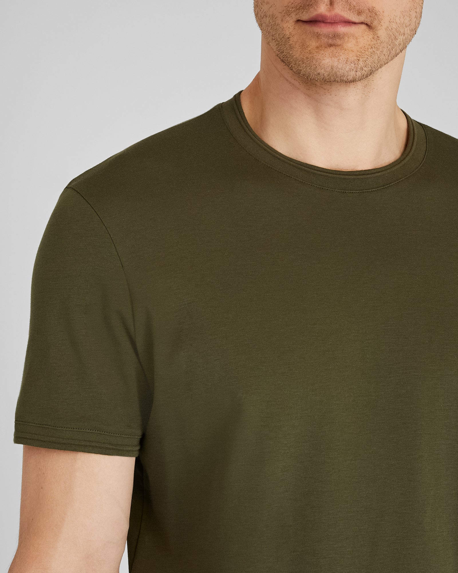 CLUB MONACO - T-shirt raffiné à manches courtes - Olive