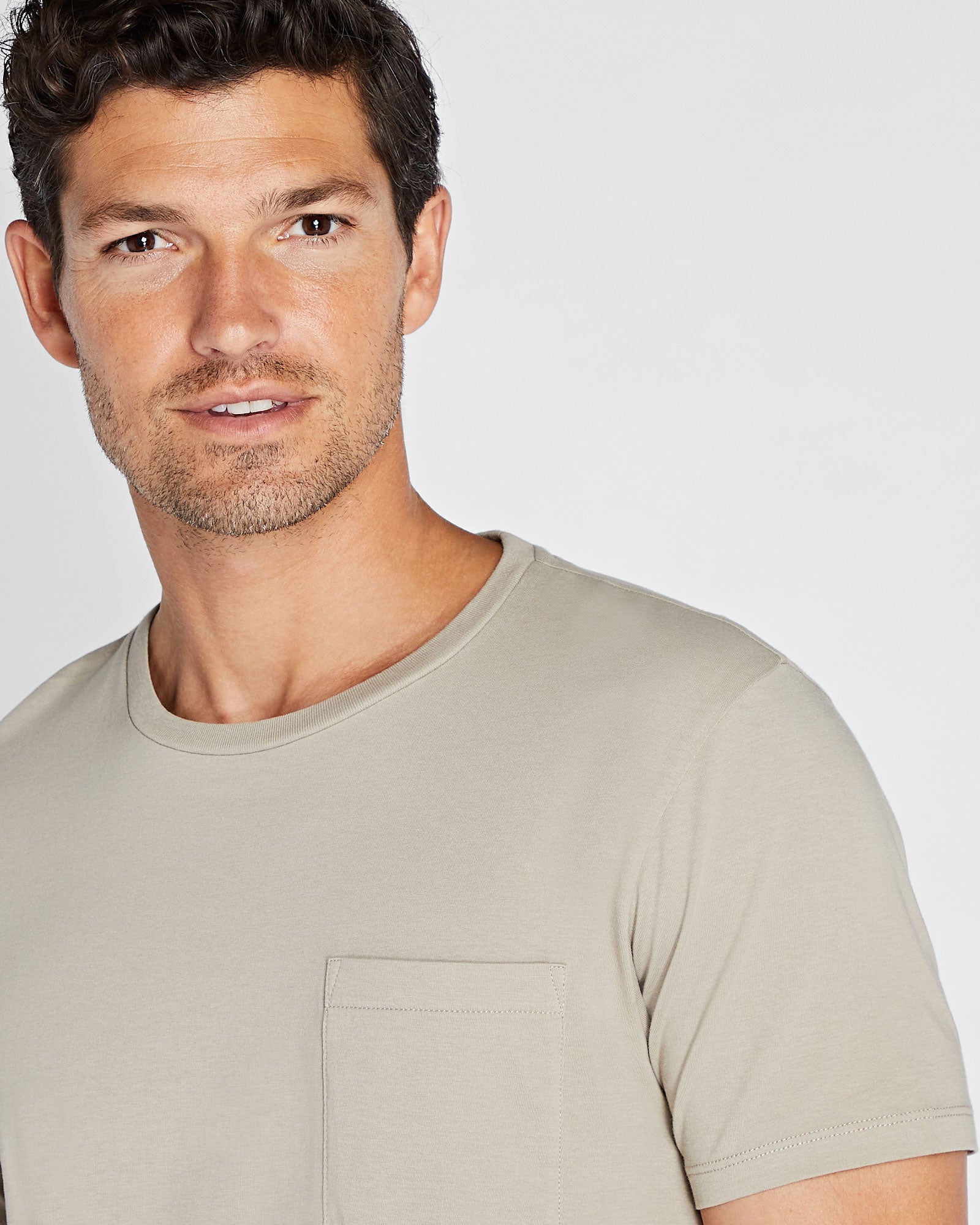 CLUB MONACO - T-shirt à poche Williams - Beige