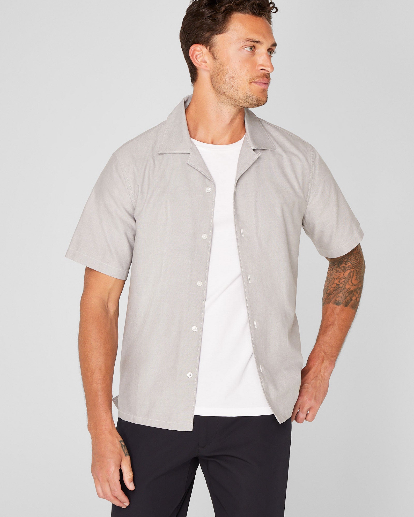 CLUB MONACO - Short Sleeve Camp Collar Oxford Shirt - Grey