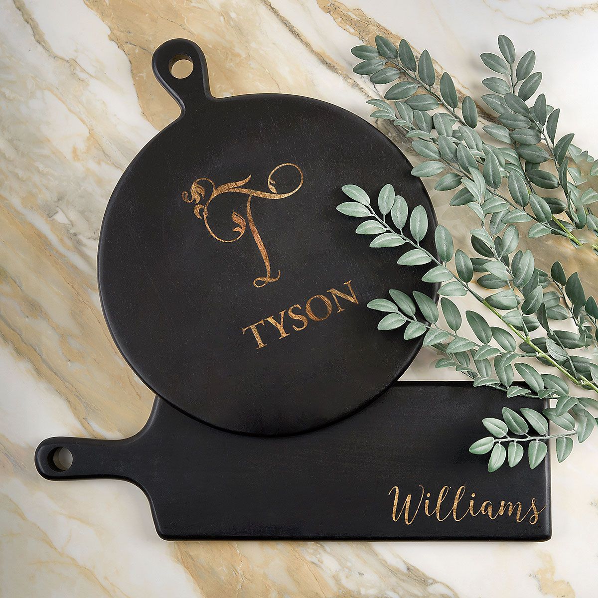 CLUB MONACO - Round Black Cutting Board -