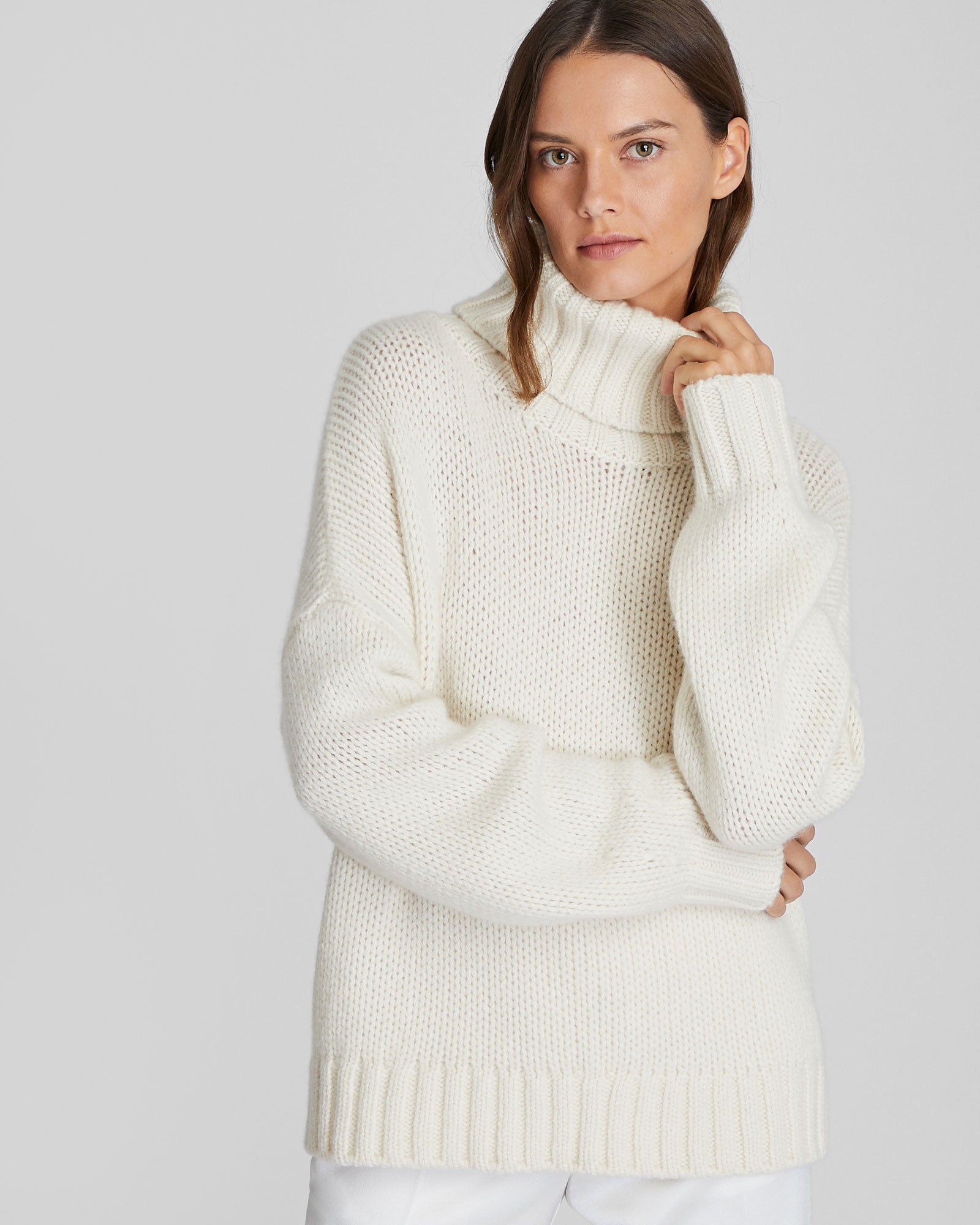 CLUB MONACO - Cashmere Chainette Turtleneck - Ivory