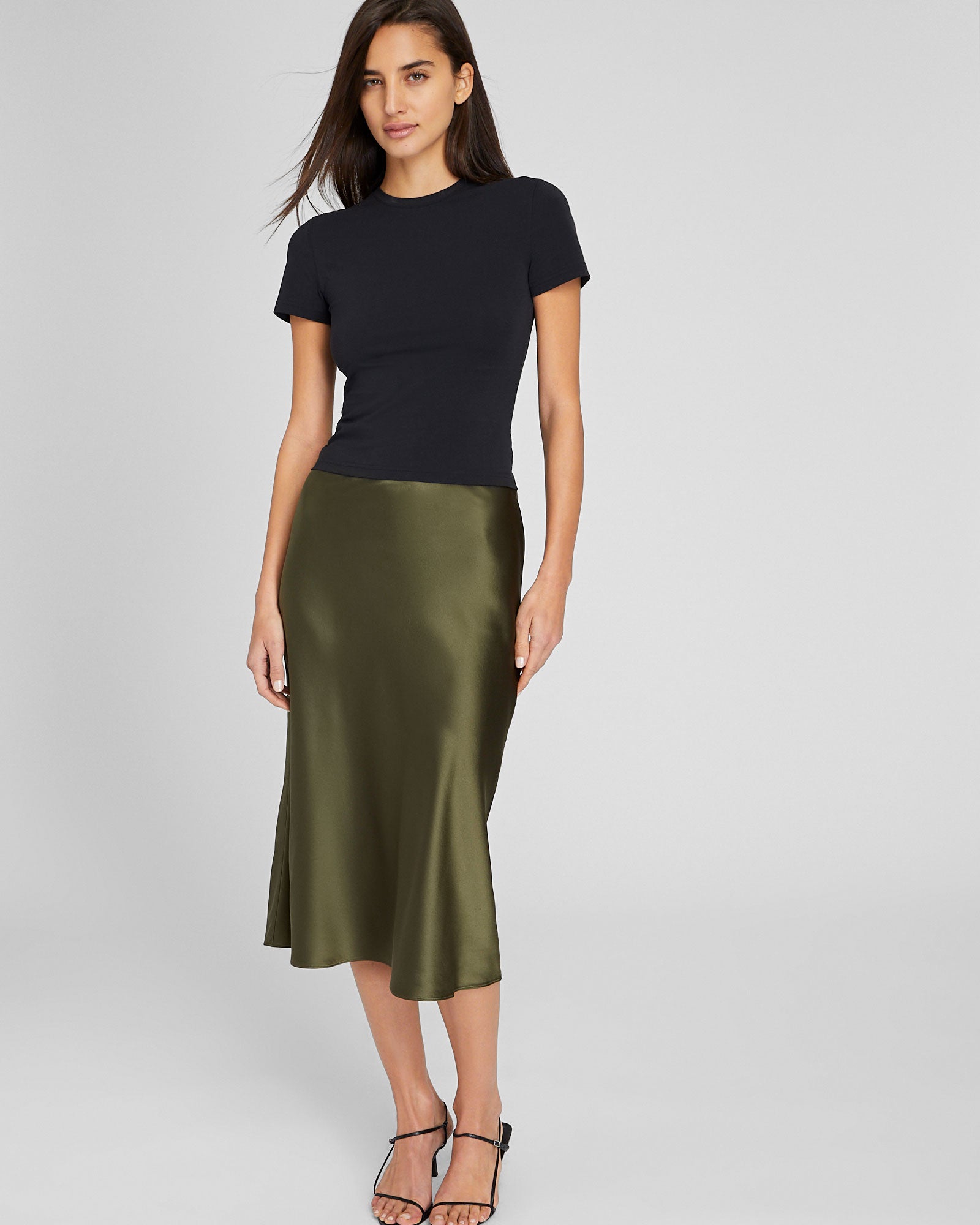 CLUB MONACO - Jupe mi-longue en soie charmeuse - Olive