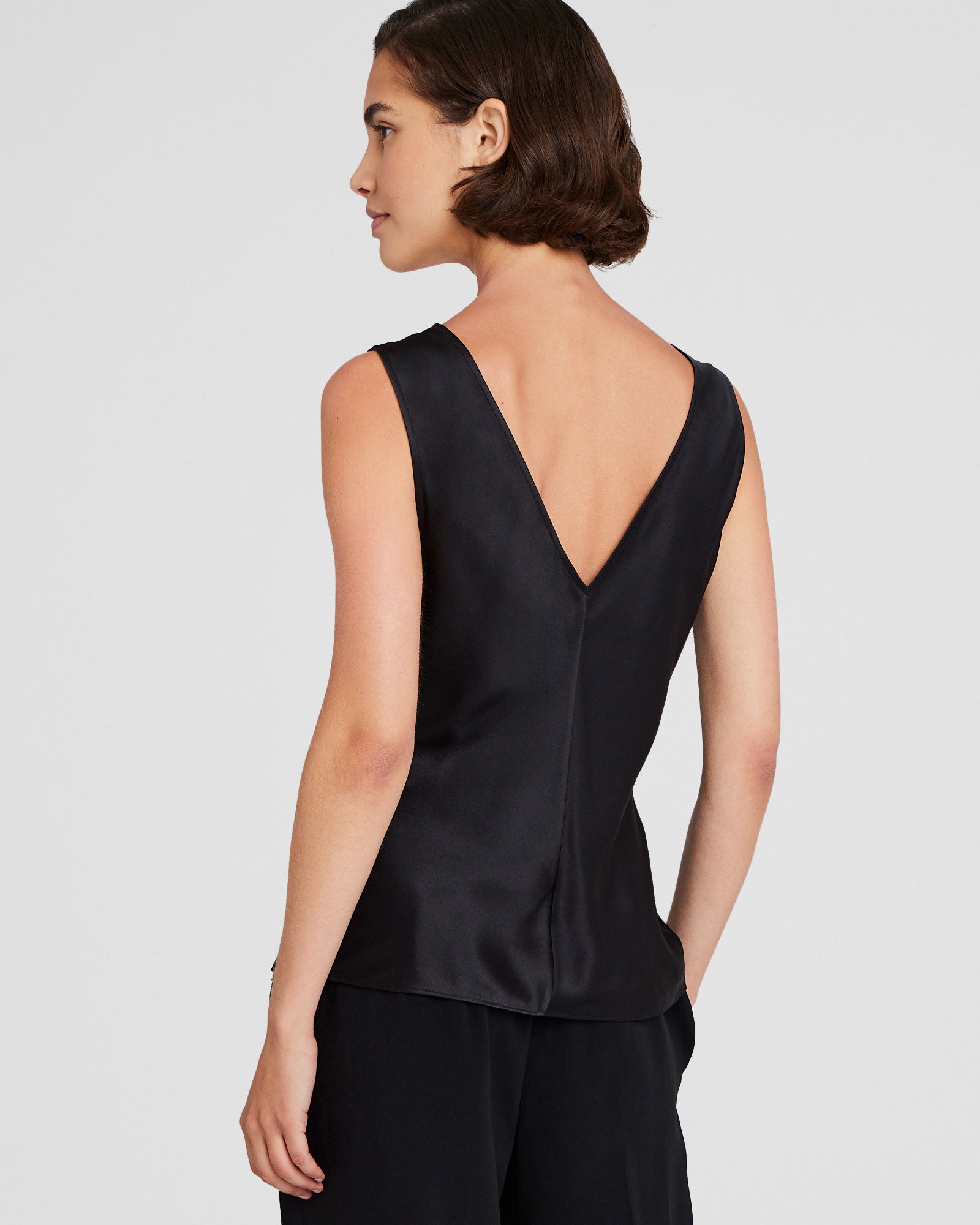 CLUB MONACO - Silk Charmeuse V-Neck Sleeveless Top - Black