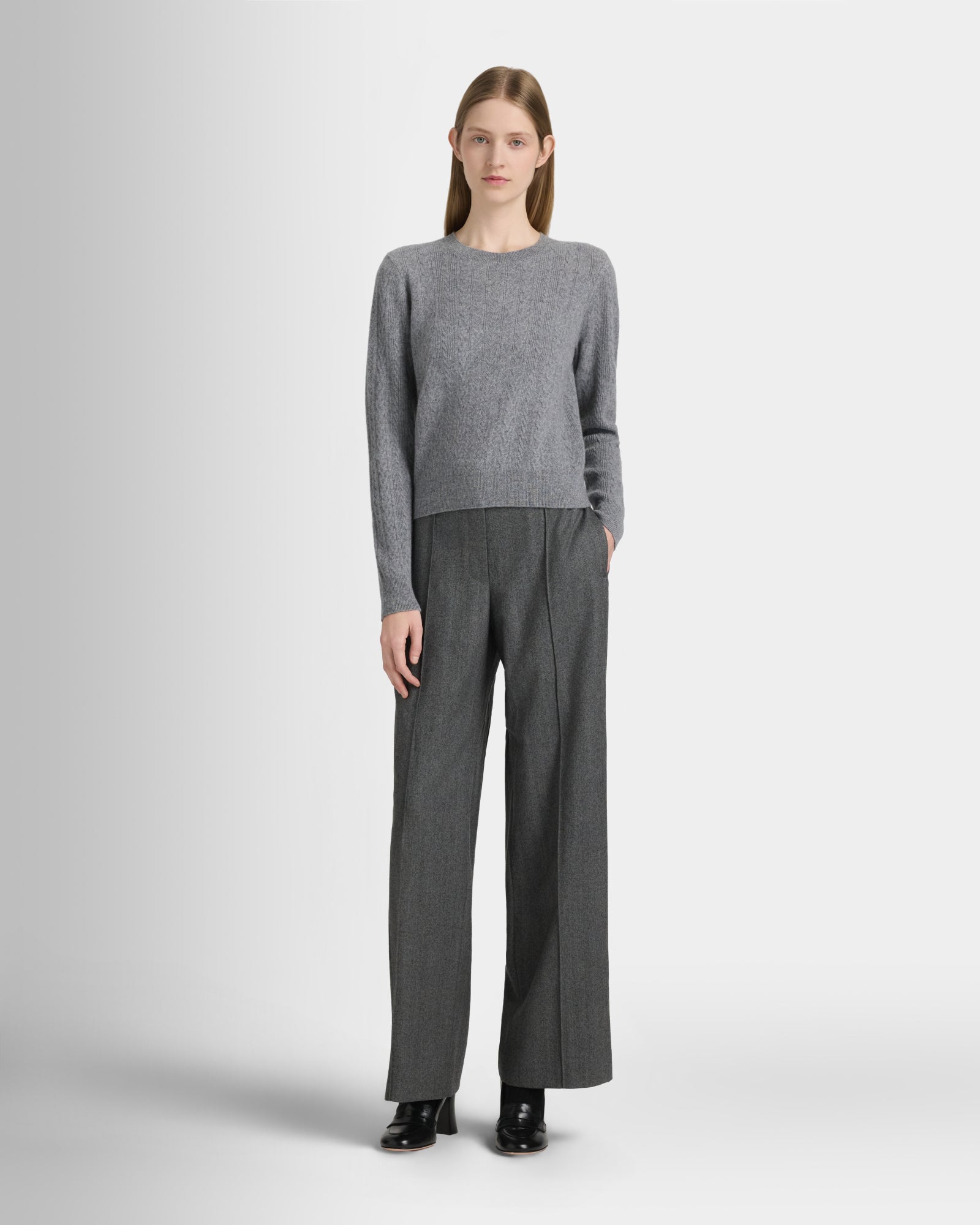 Club Monaco Corp, CA - Cashmere Mini Cable Long Sleeve Crew - Medium Heather Grey