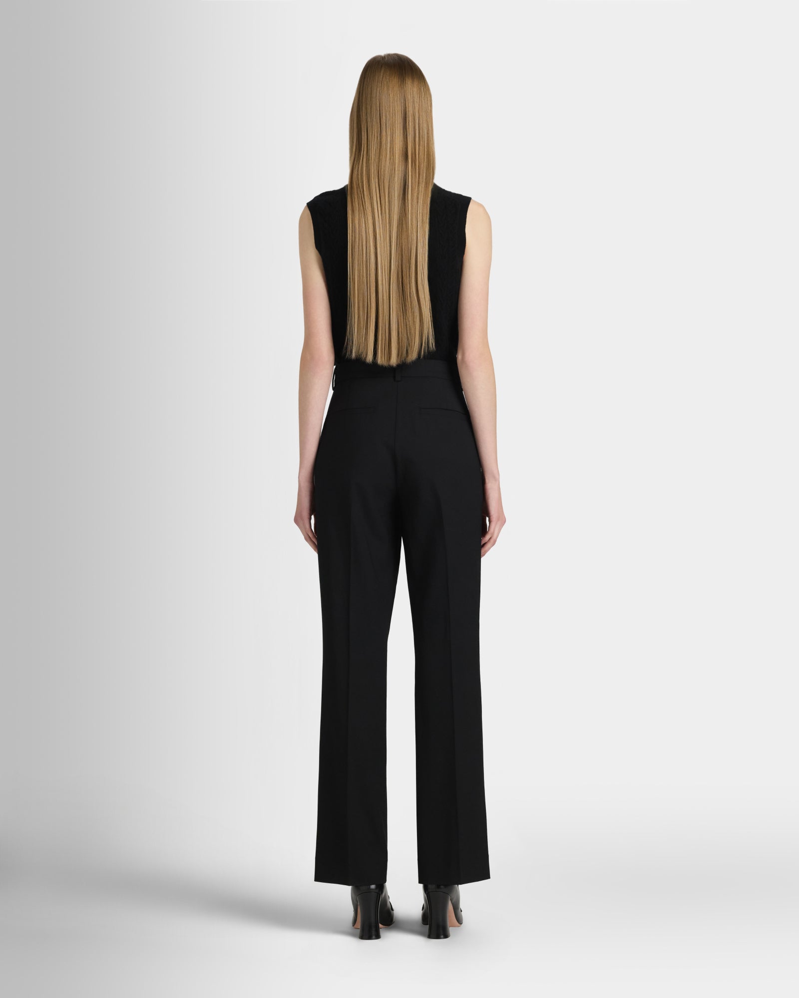 Club Monaco Corp, CA - High Rise Fluid Crepe Trouser - Black