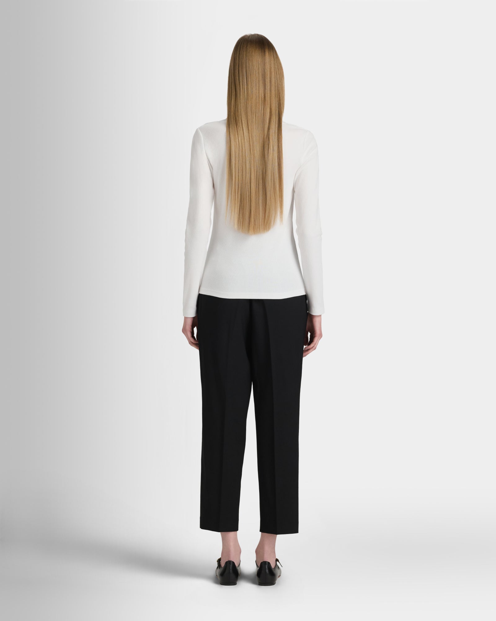 Club Monaco Corp, CA - Long Sleeve Bowee Scoop Neck Top - White