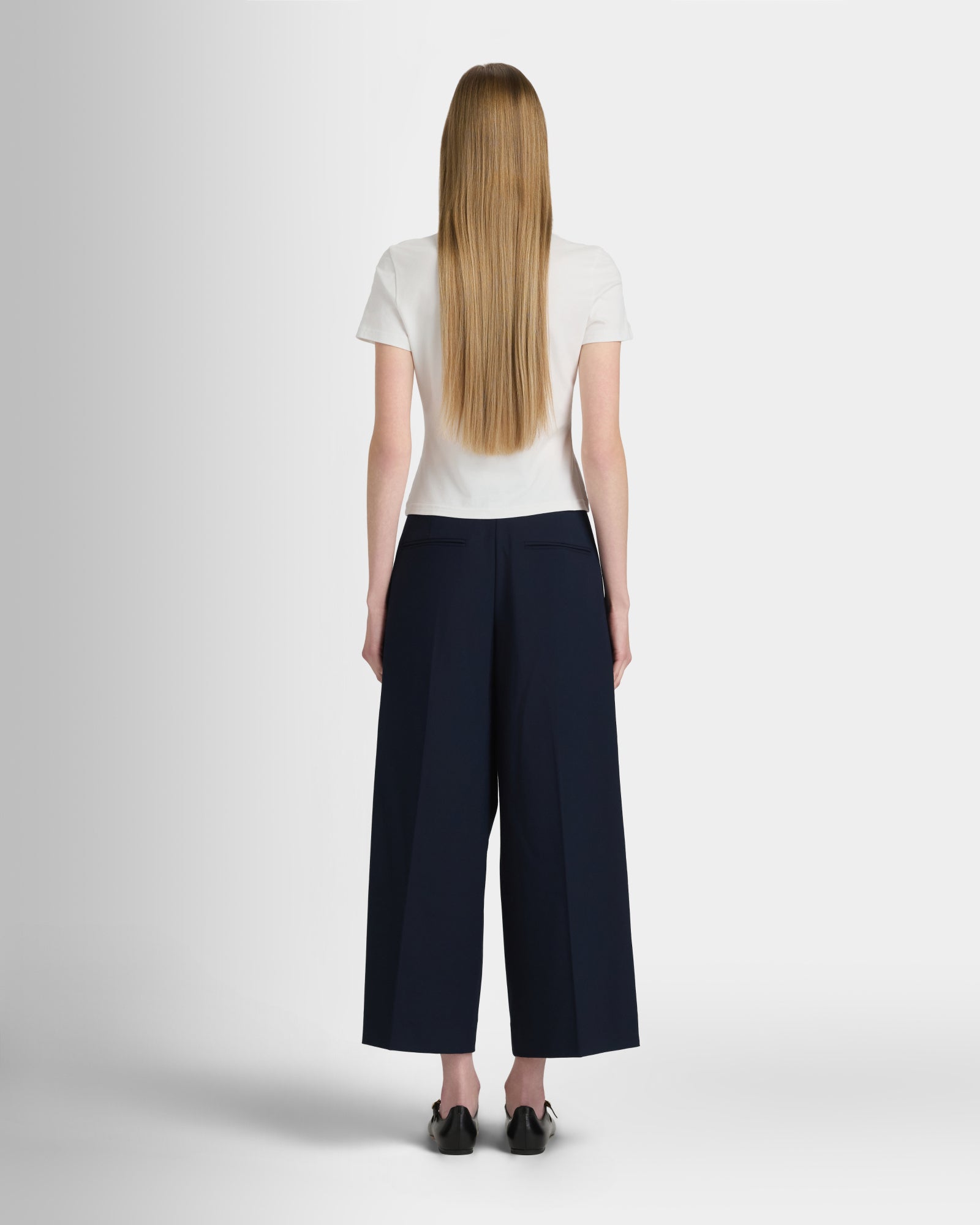 Club Monaco Corp, CA - Contour Tee - White