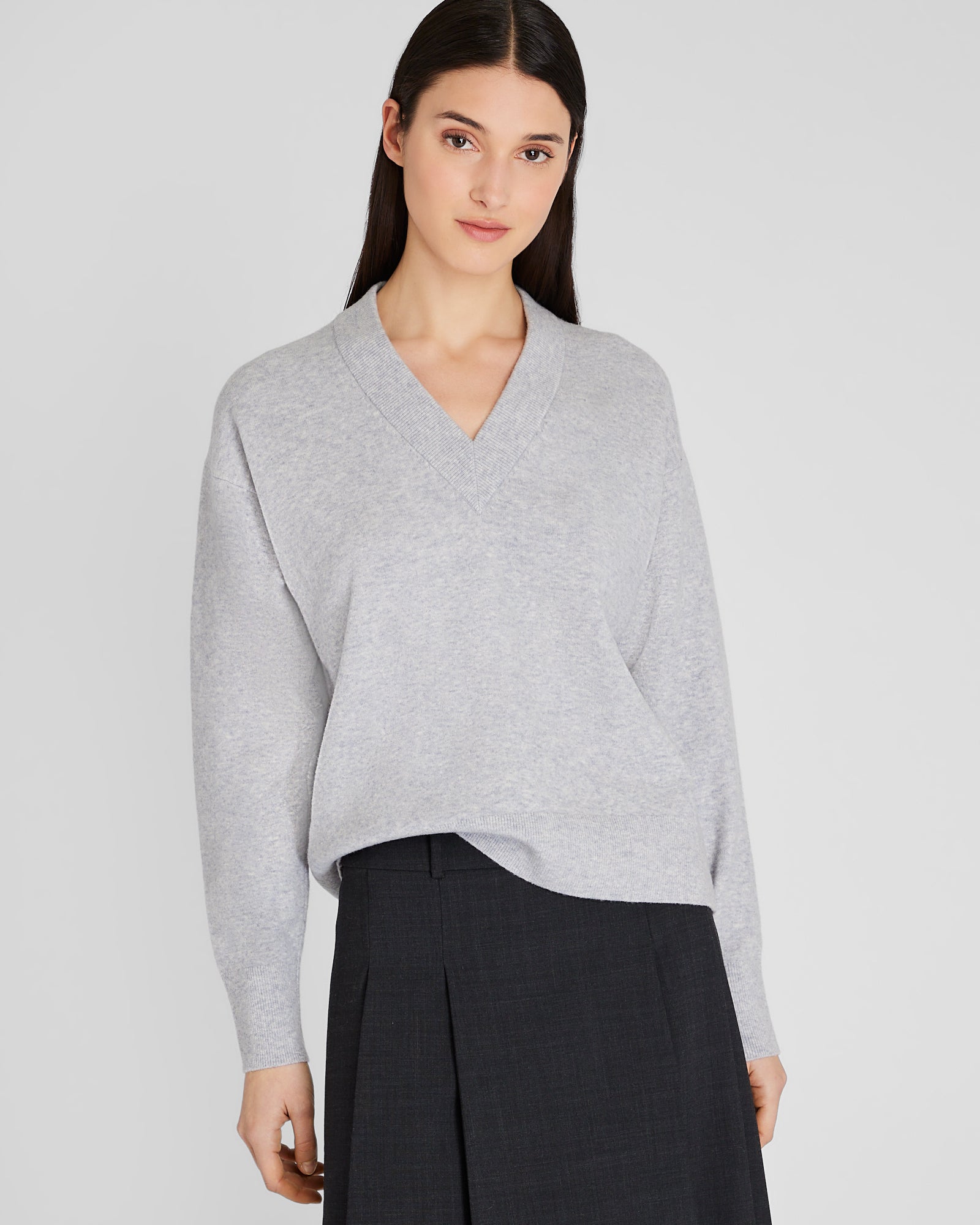 CLUB MONACO - Merino Blend V-Neck Sweater - Light Heather Grey