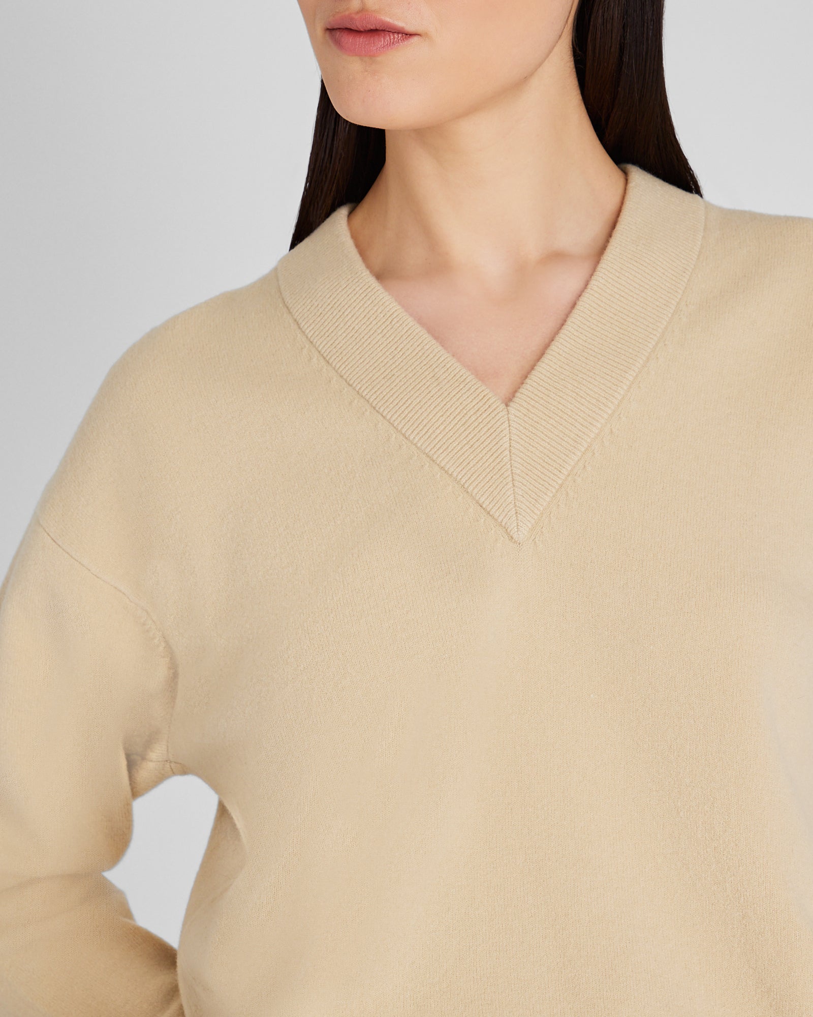 CLUB MONACO - Merino Blend V-Neck Sweater - Sesame