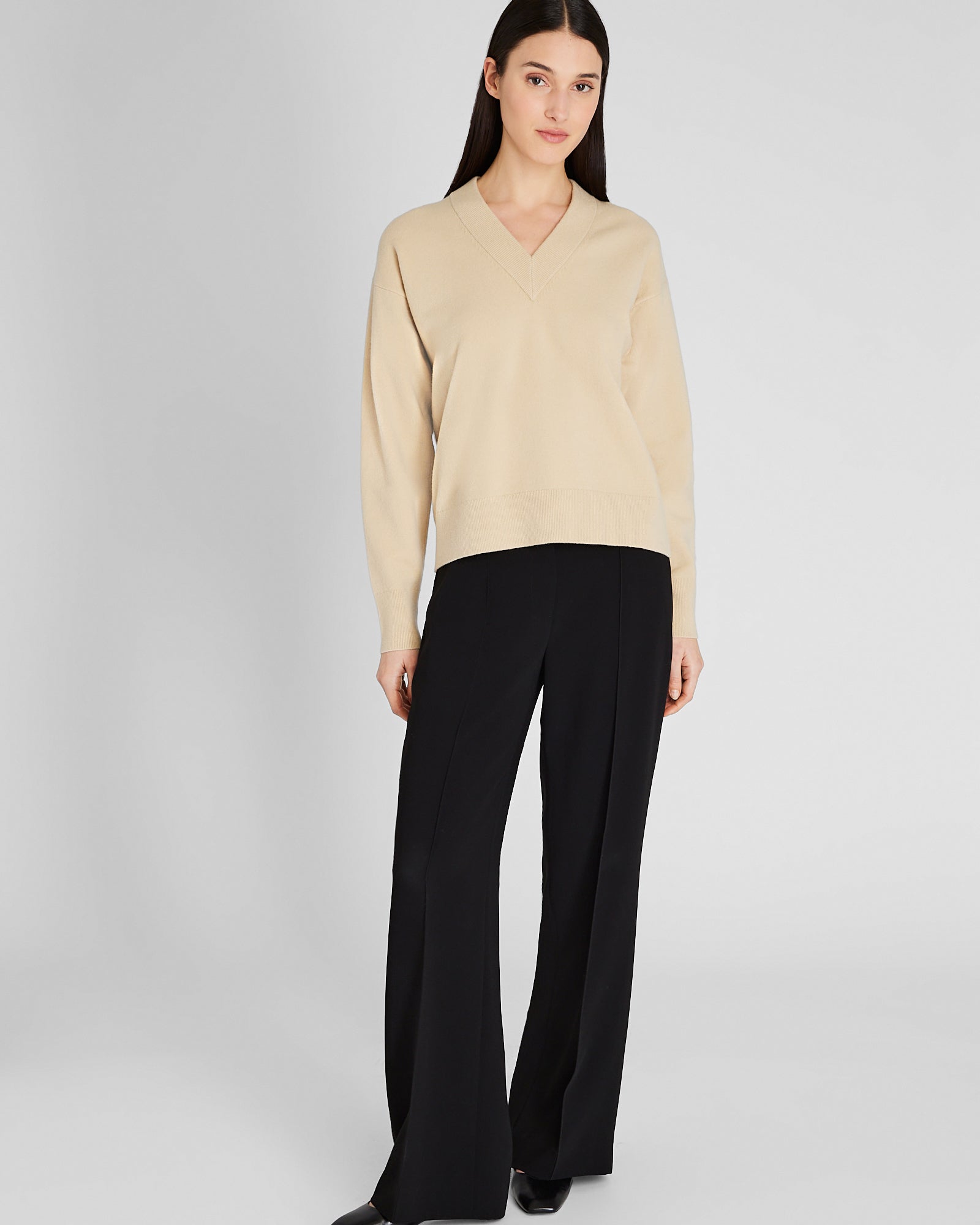 CLUB MONACO - Merino Blend V-Neck Sweater - Sesame