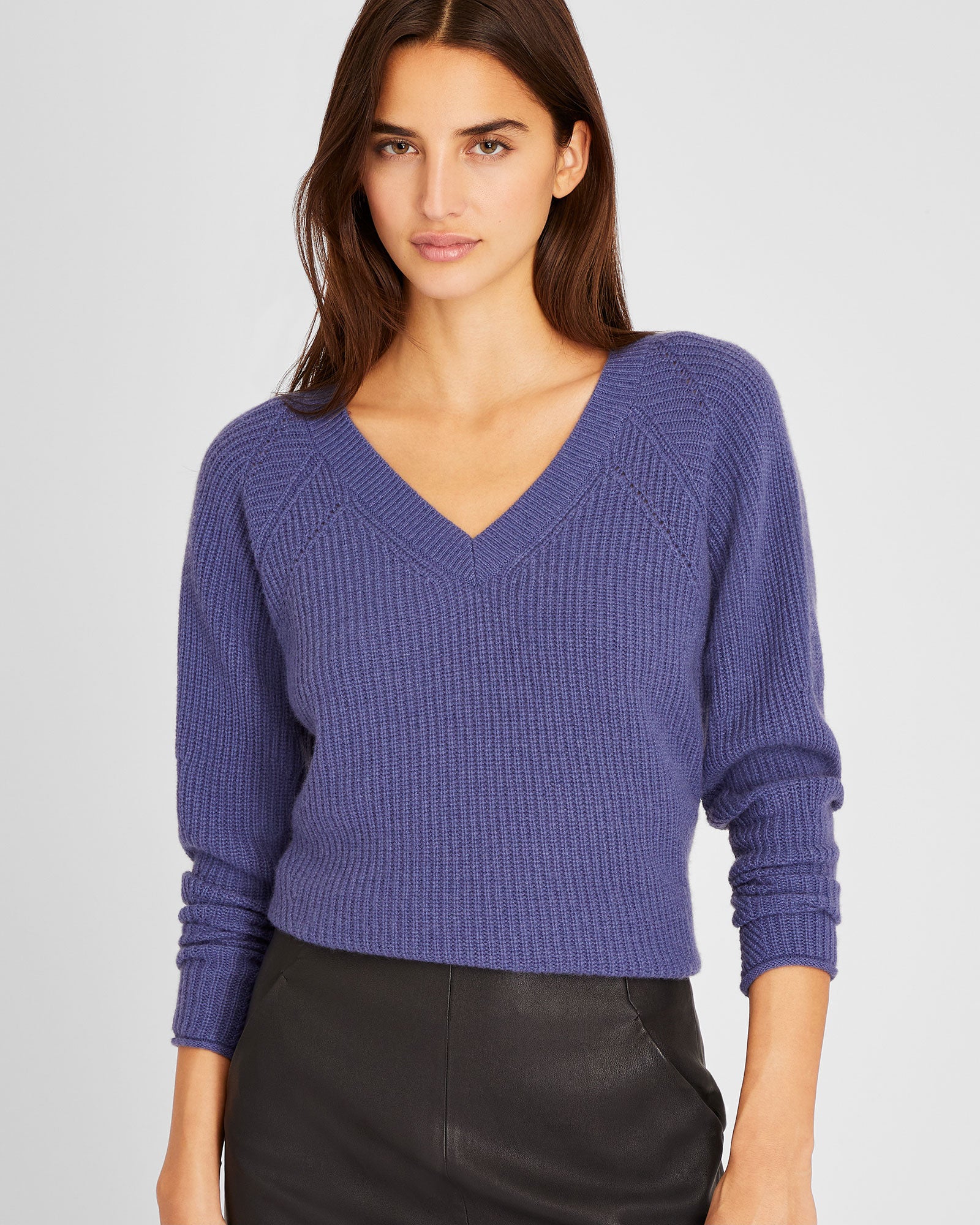 CLUB MONACO - Cashmere V-Neck Sweater - Blue