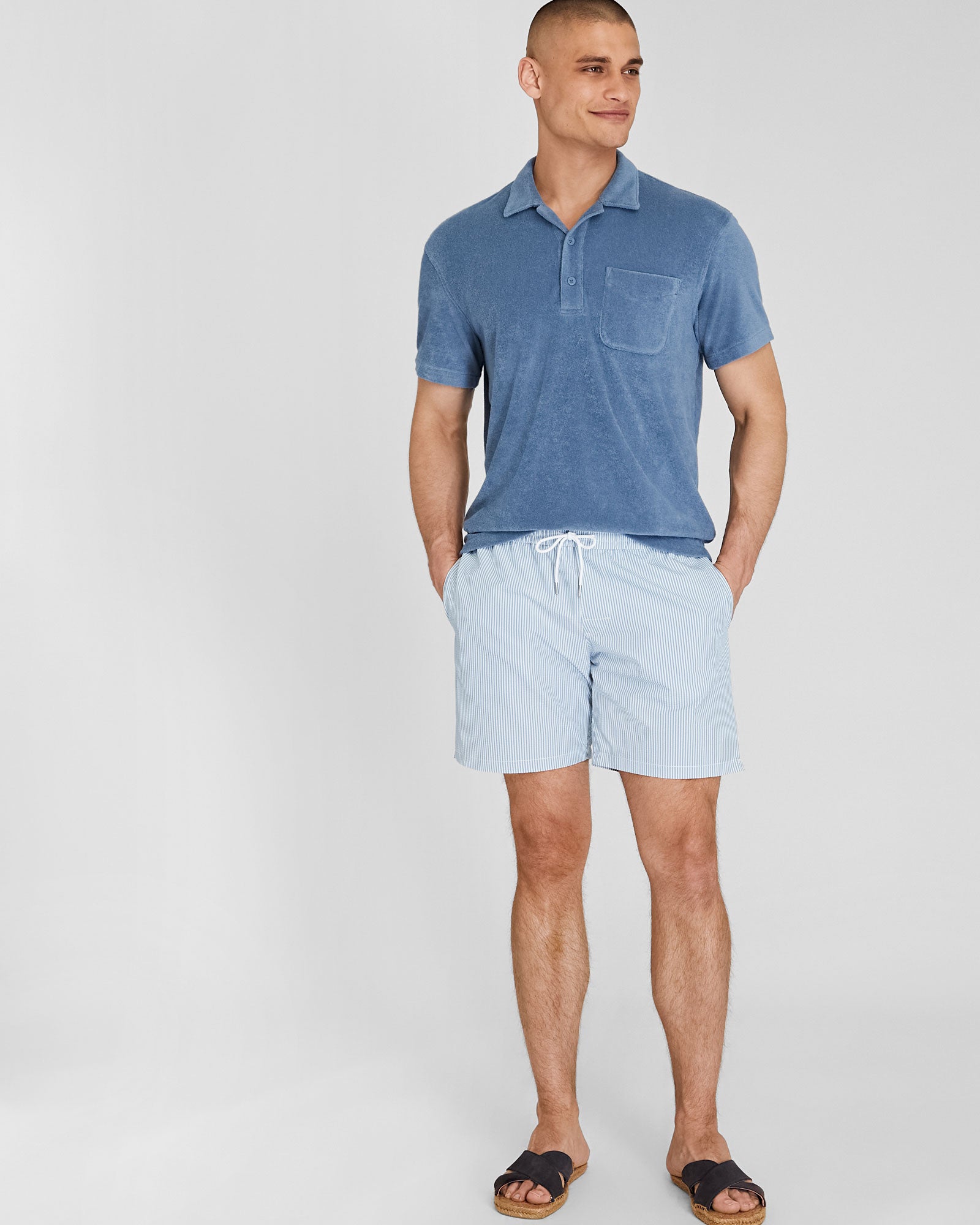 CLUB MONACO - Bo Stripe Seersucker 7" Swim Trunk - Medium Blue