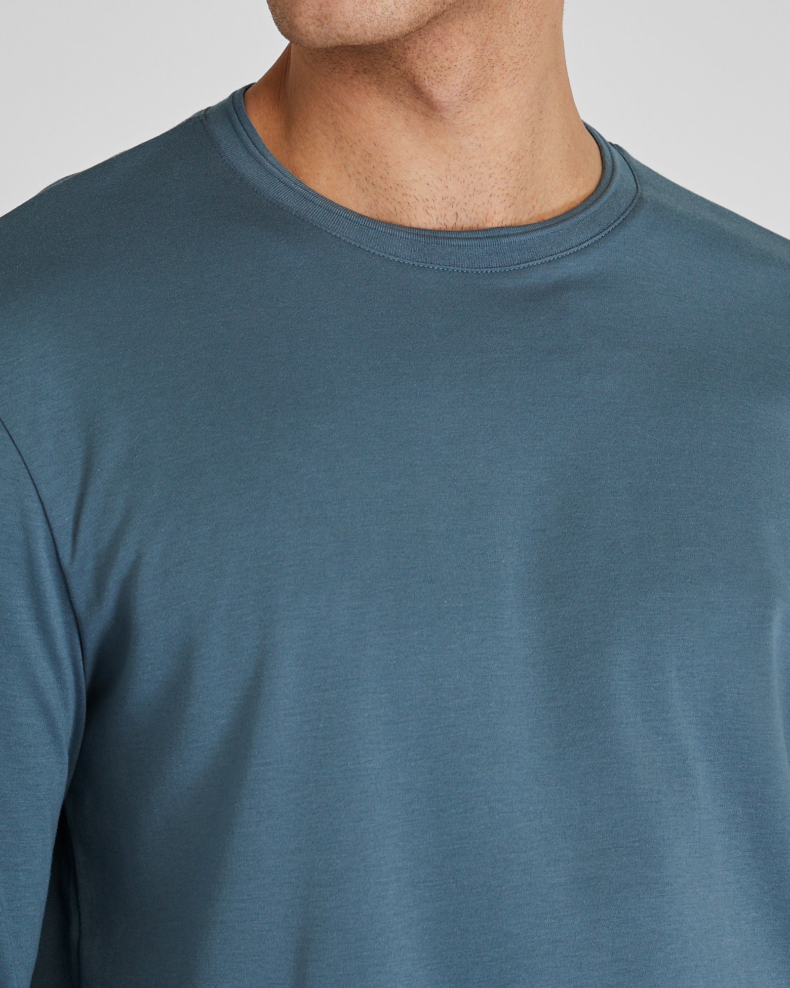 CLUB MONACO - T-shirt raffiné à manches longues - Verre De Mer