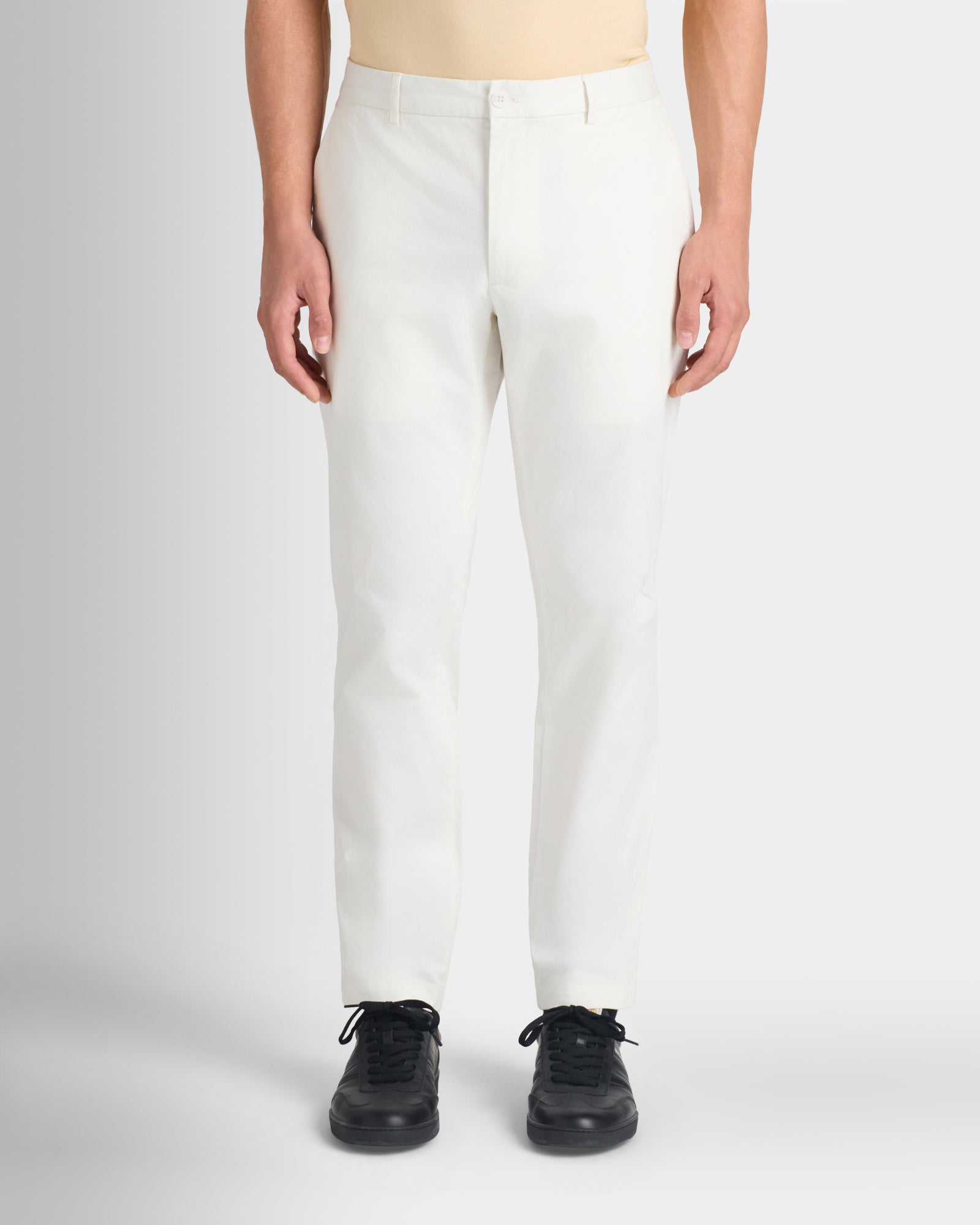 Club Monaco Corp, CA - Connor Chino Pants - White
