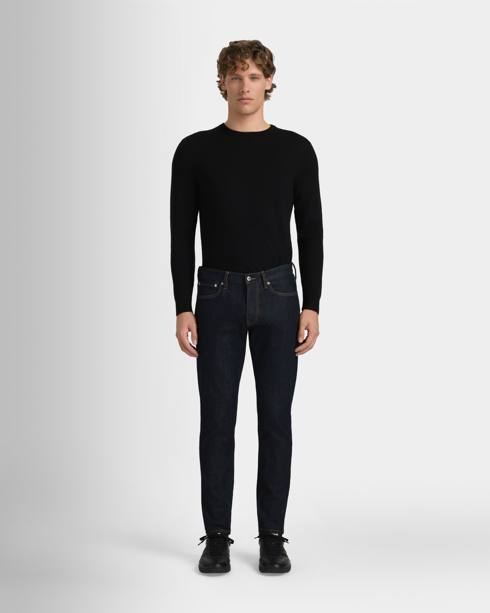 Club Monaco Corp, CA - Super Slim Jeans - Indigo