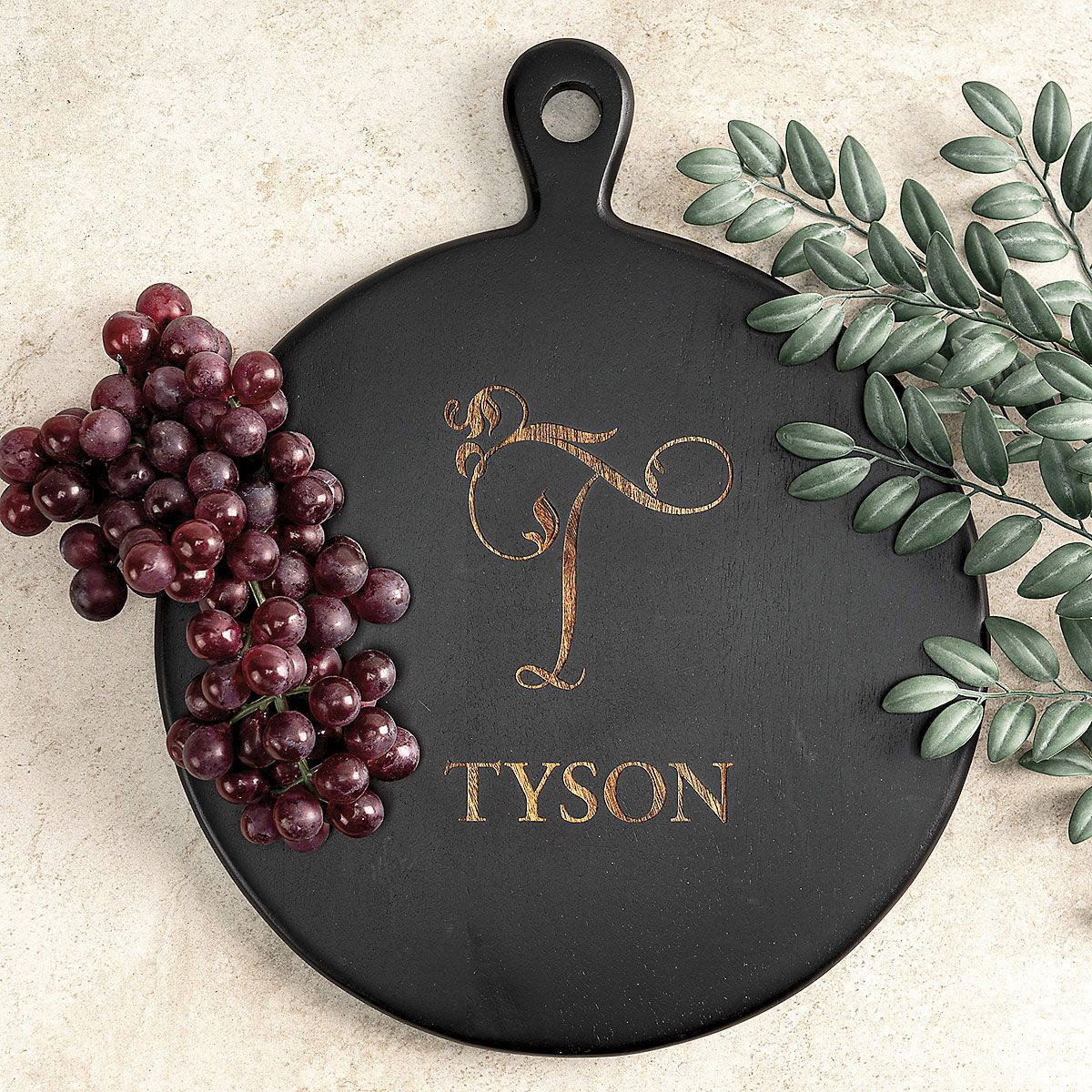 CLUB MONACO - Round Black Cutting Board - 